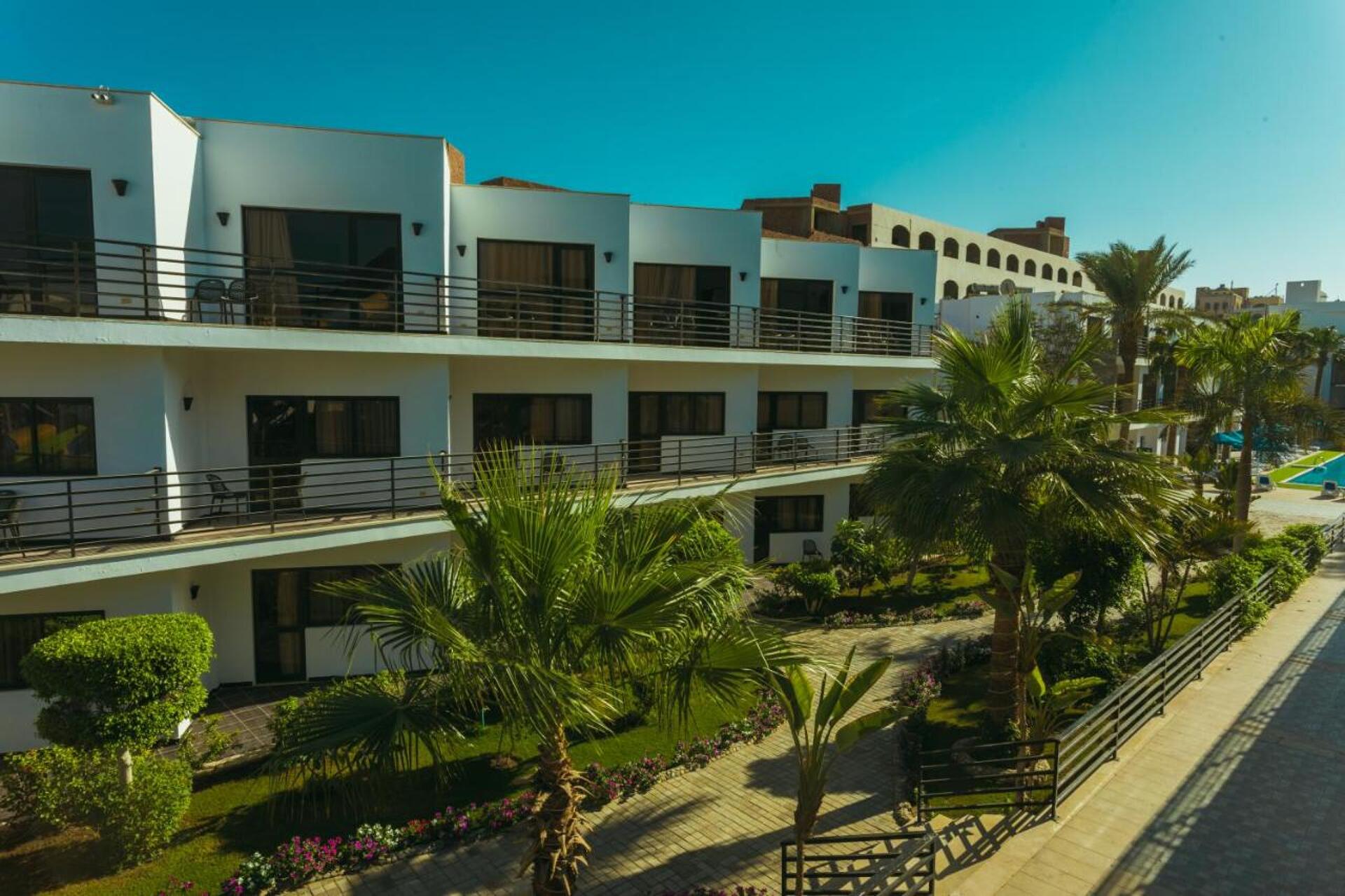 La Rosa Waves Beach & Aqua Park 4* 33