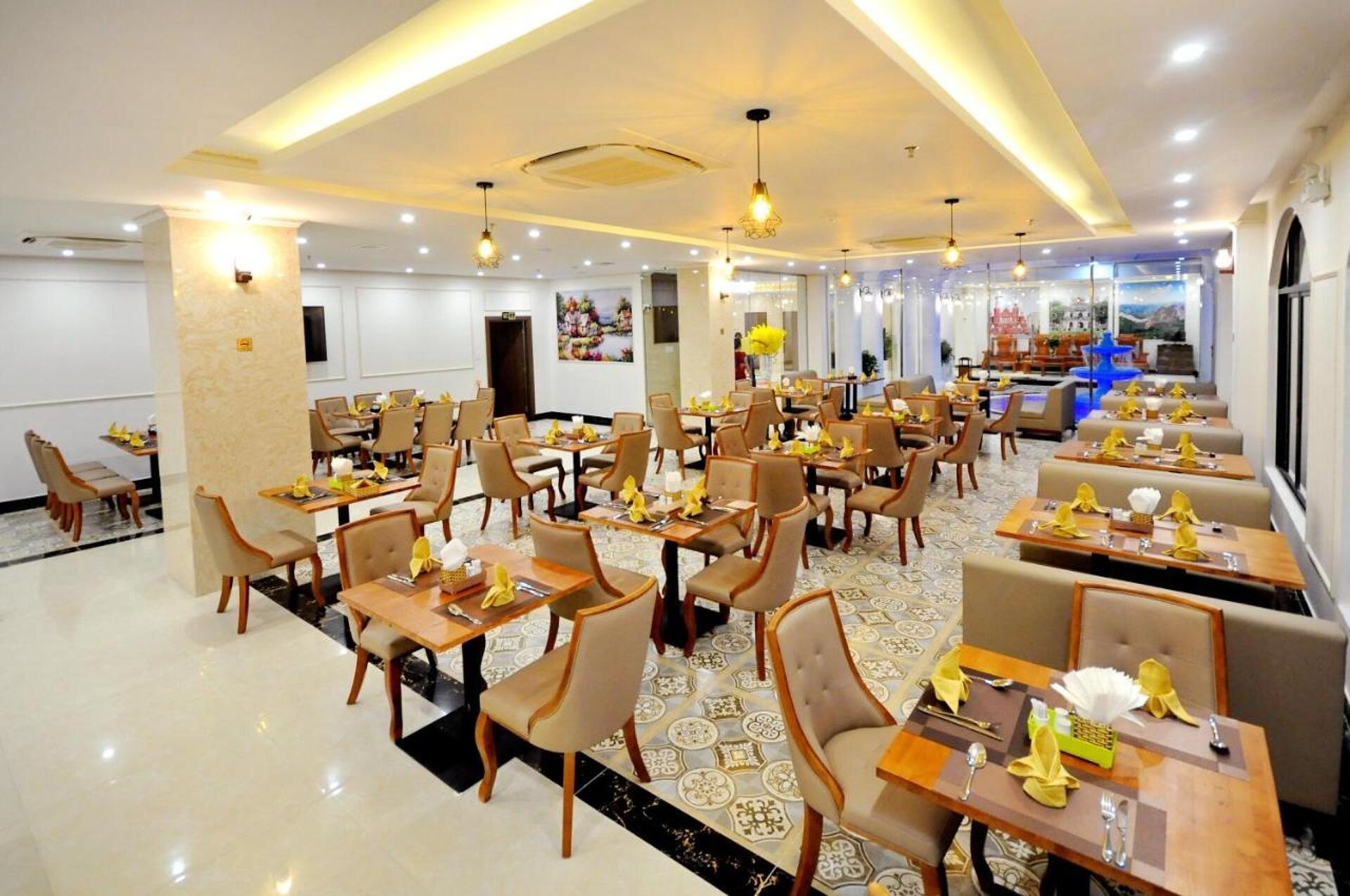 Crown Nguyen Hoang 25