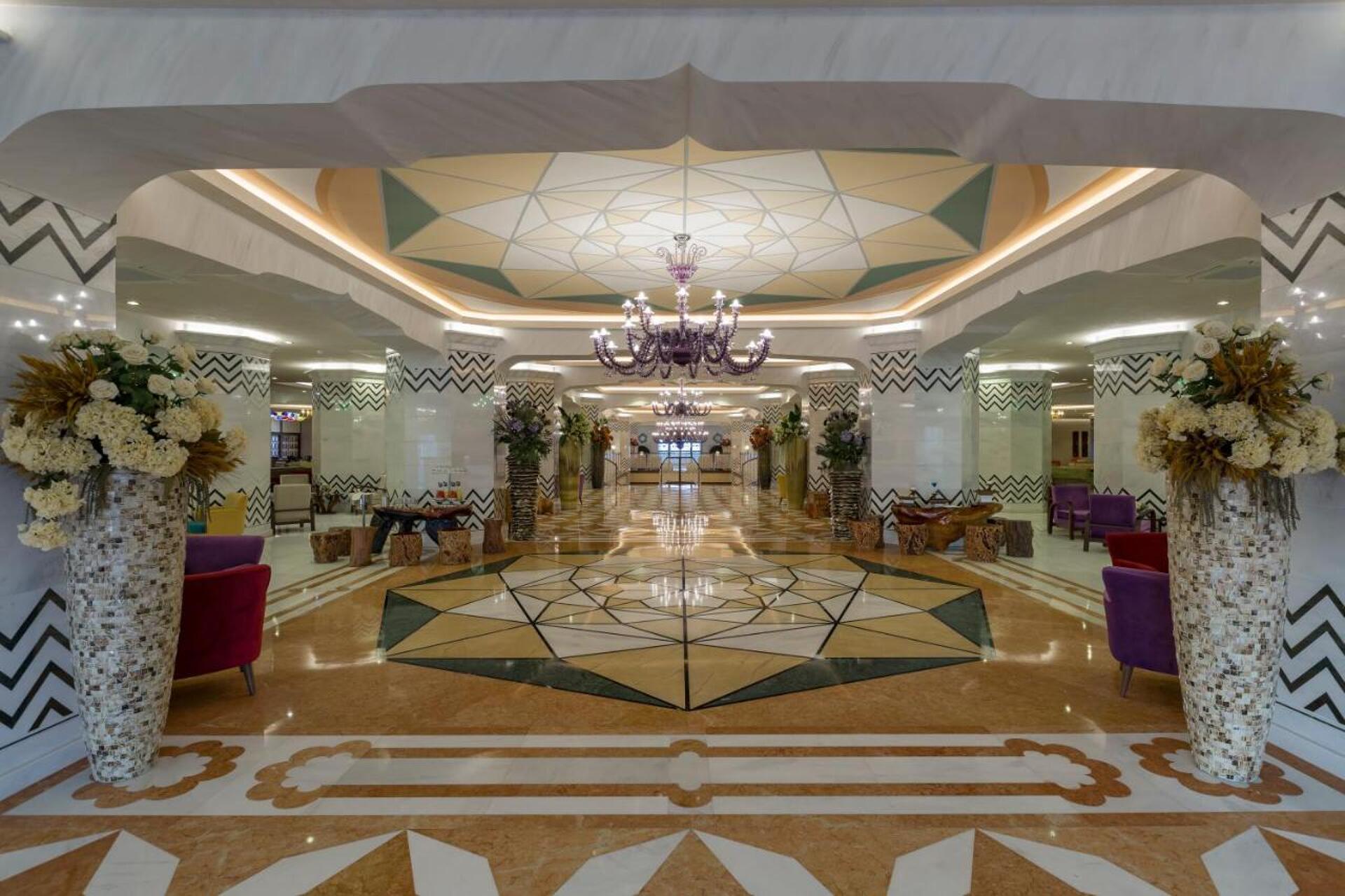 Royal Taj Mahal 5* 13