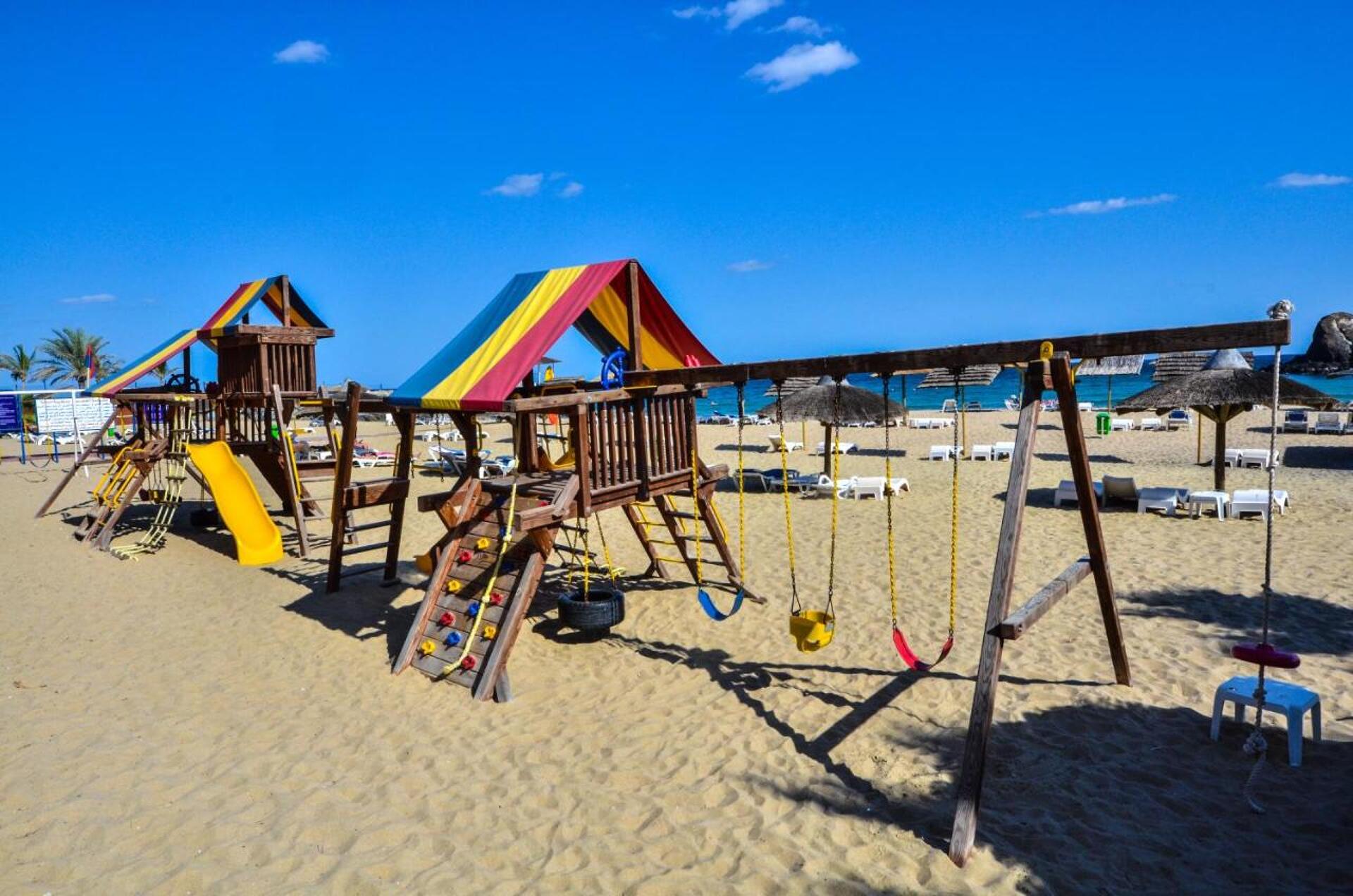Sandy Beach Hotel & Resort 4* 23