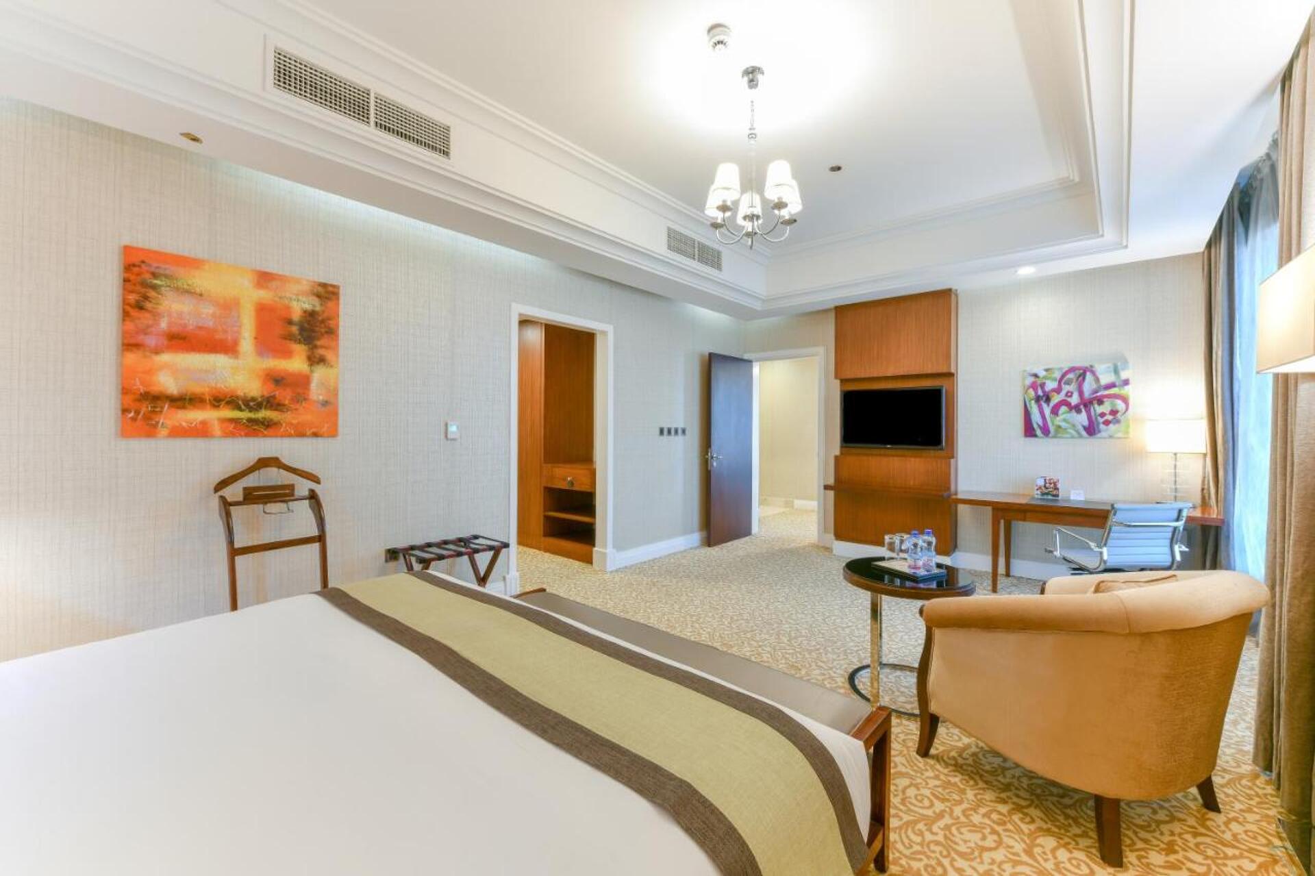 Crowne Plaza Doha West Bay 13