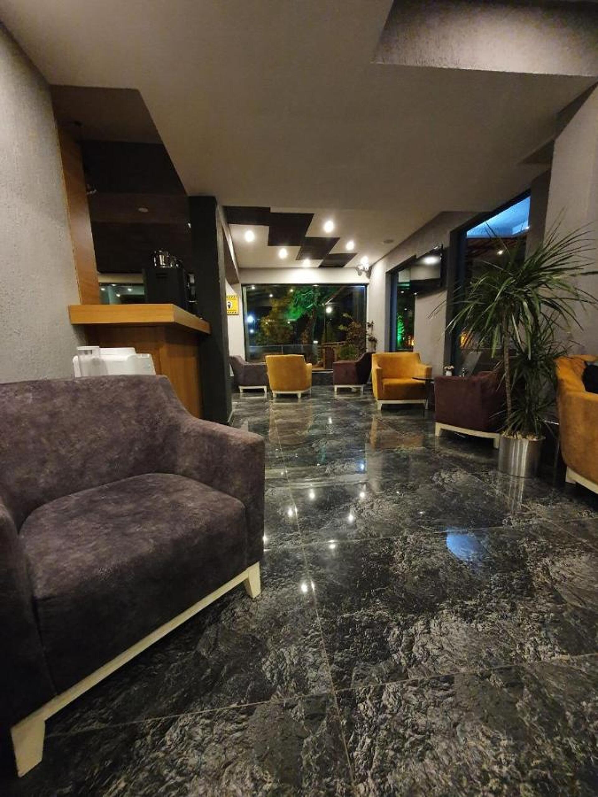 Ramona Hotel 31