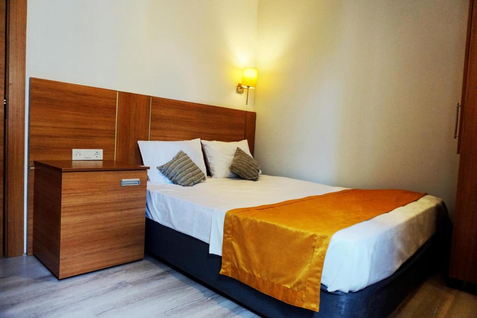 Ramona Hotel 21