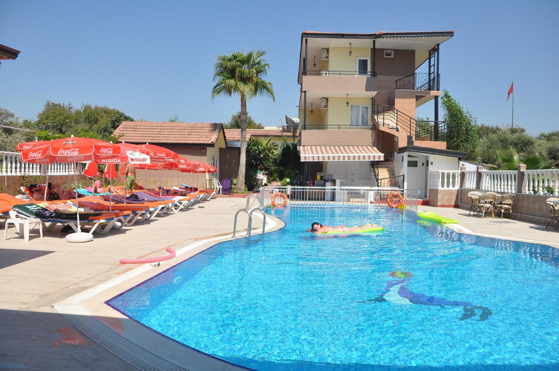 Sayanora Hotel 1