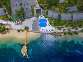 Coco de Mer Hotel and Black Parrot Suites  4*