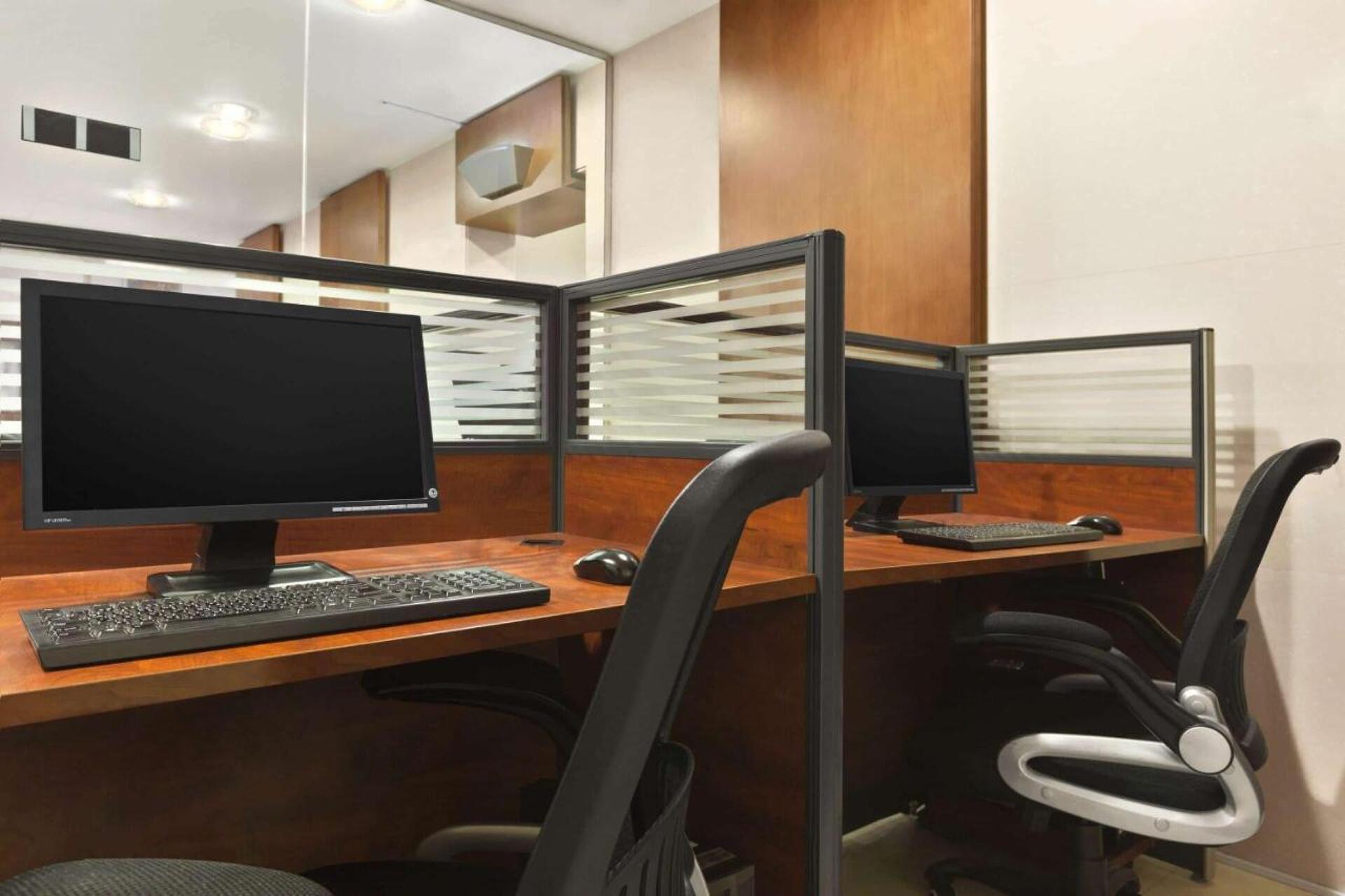 Ramada Hotel & Suites Ajman 23