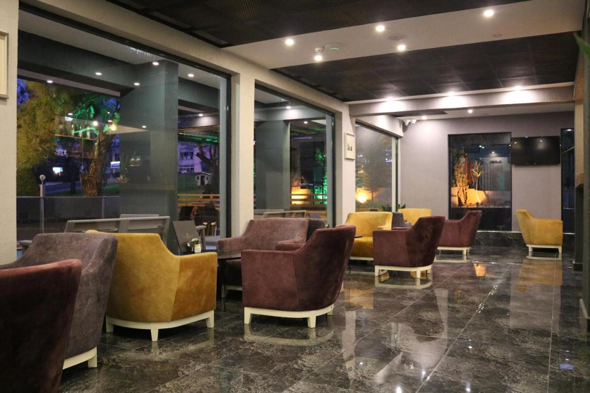 Ramona Hotel 10