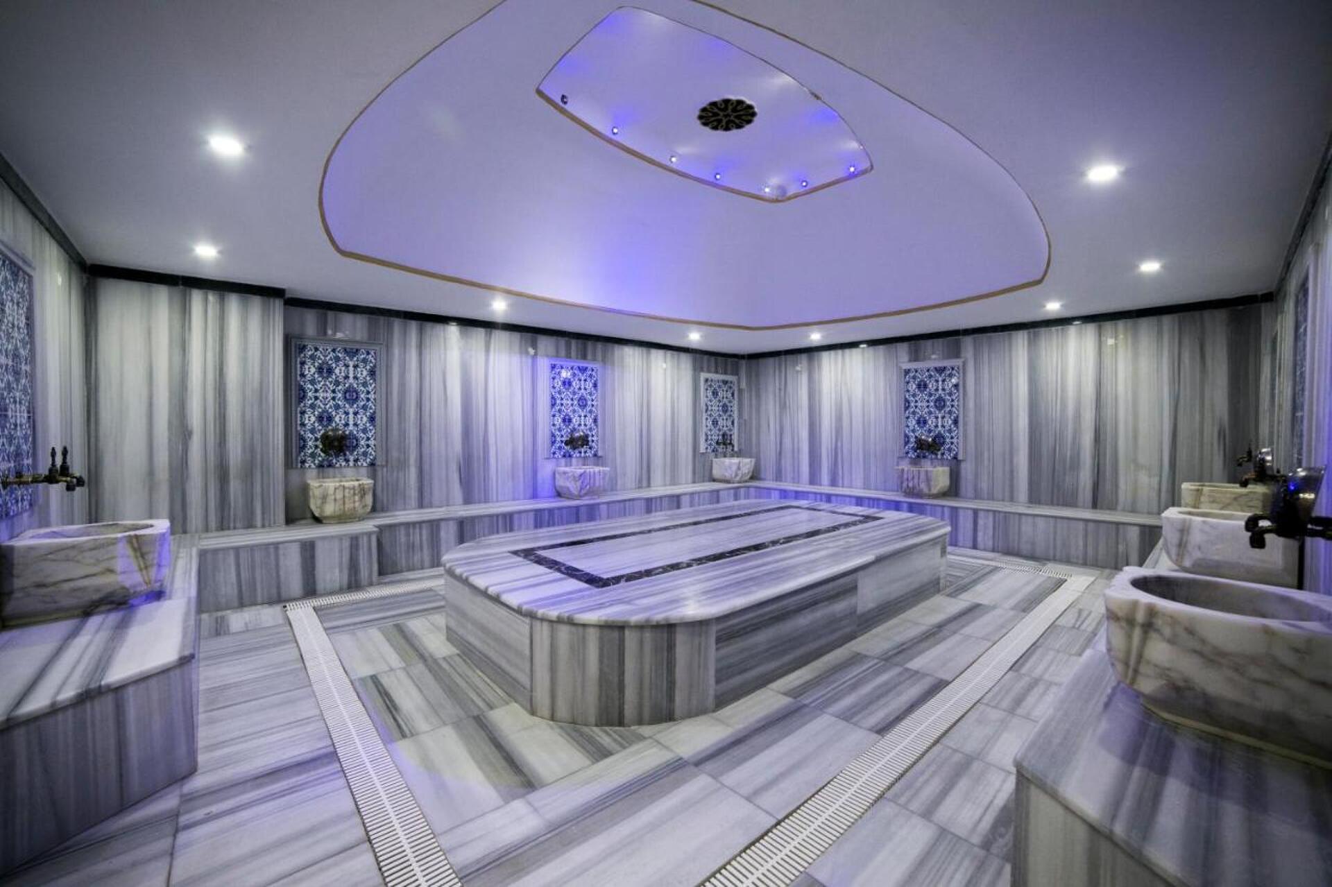 Sailor's Beach Club 26