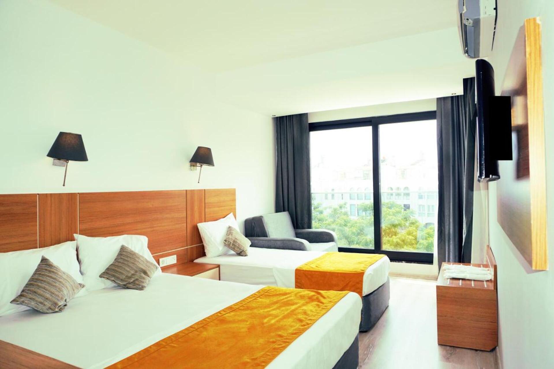 Ramona Hotel 3