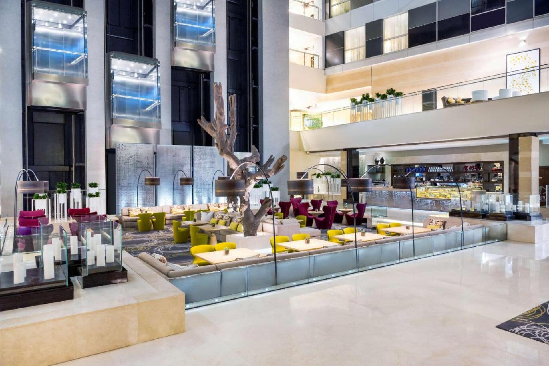 Hyatt Regency Oryx Doha 5* 24