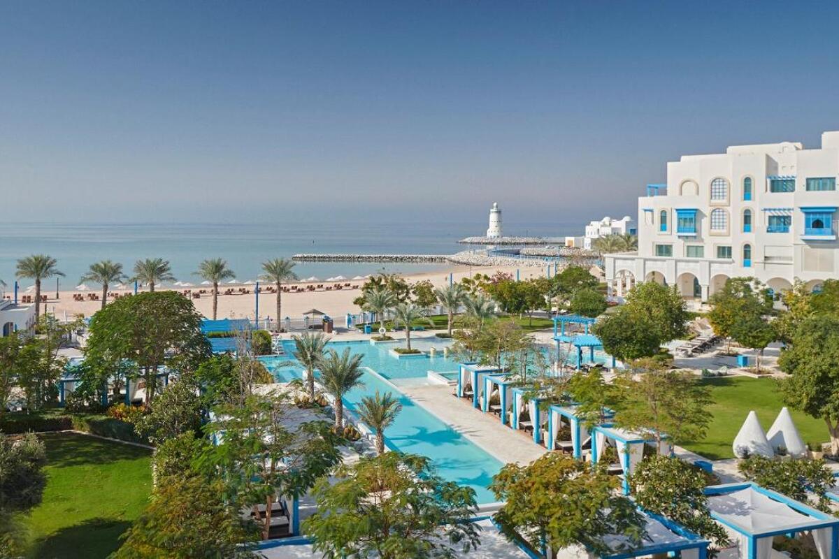 Hilton Salwa Beach Resort & Villas 5* 0