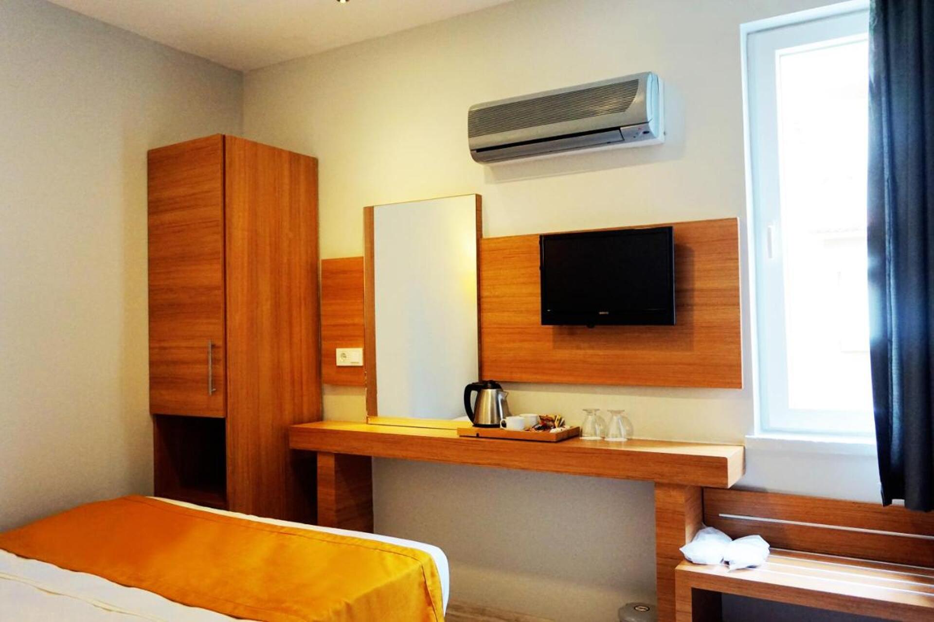 Ramona Hotel 5