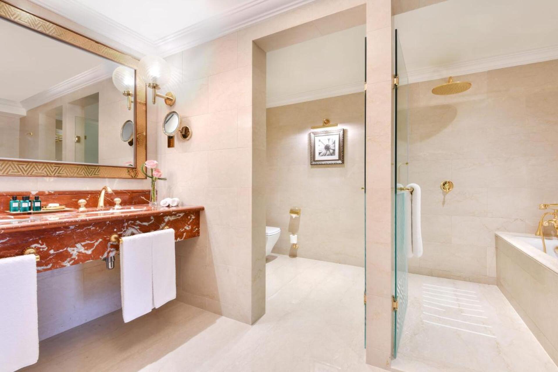 Sheraton Grand Doha Resort & Convention Hotel 20