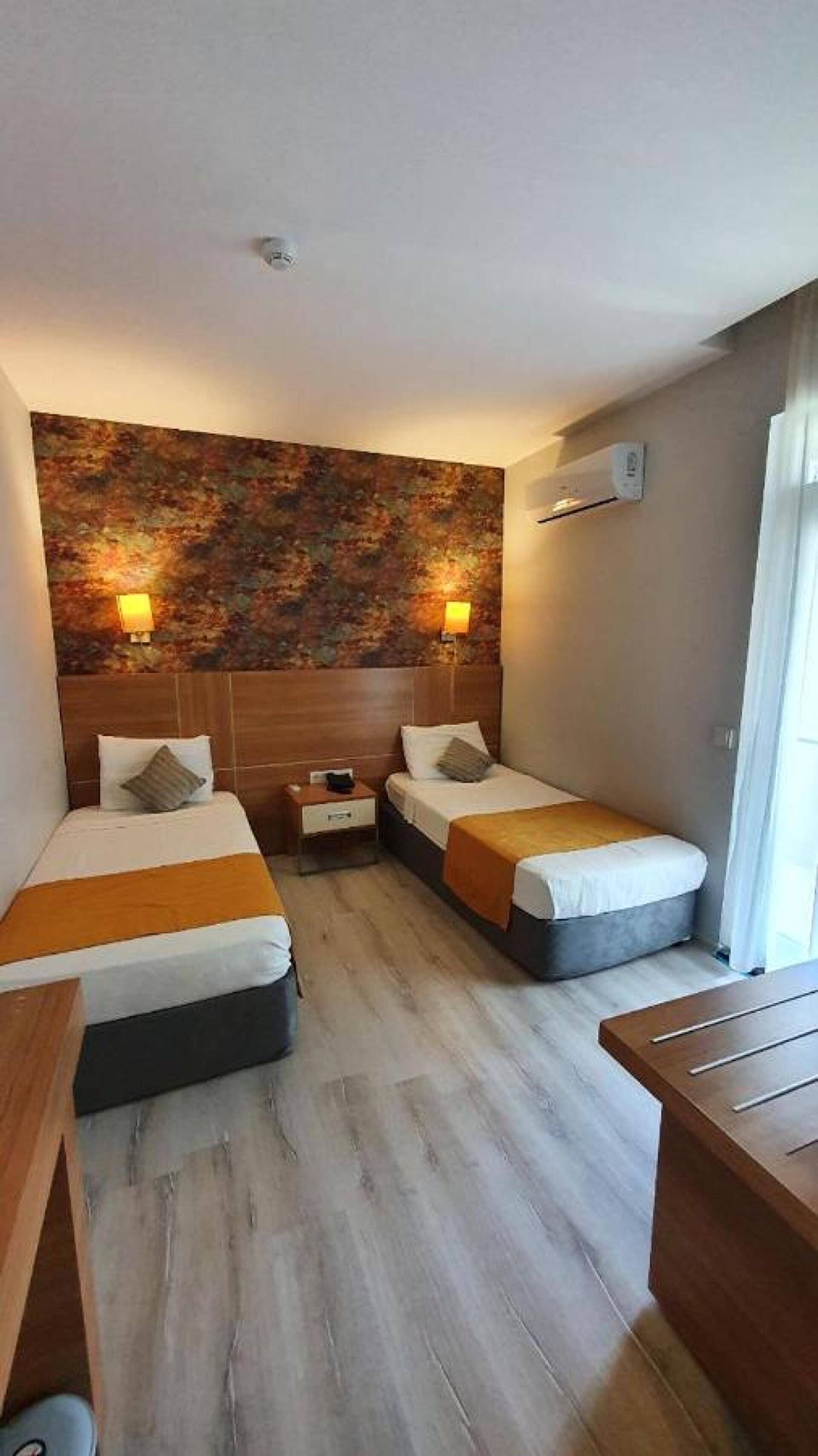 Ramona Hotel 29