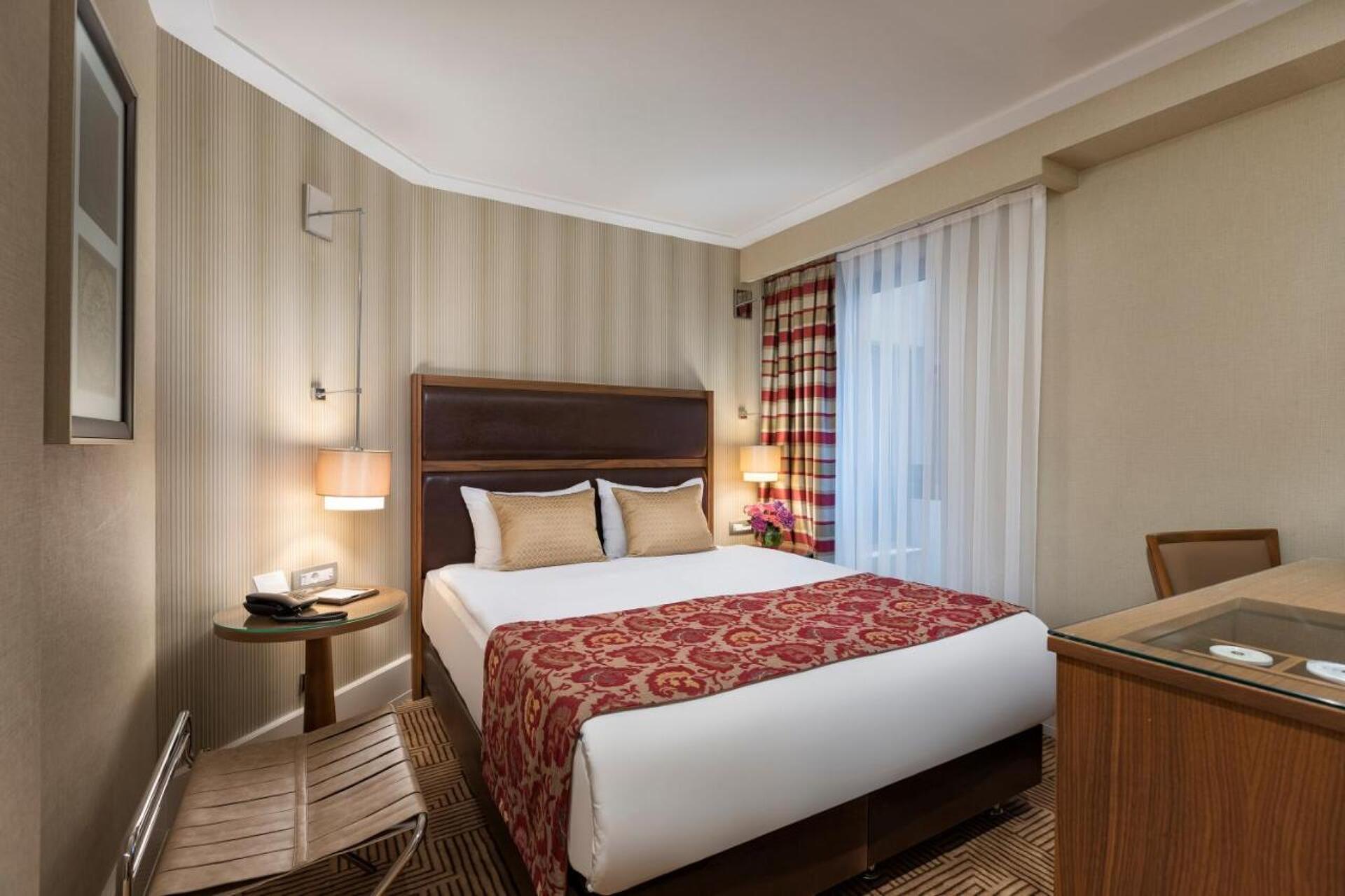 Titanic City Taksim 4* 18