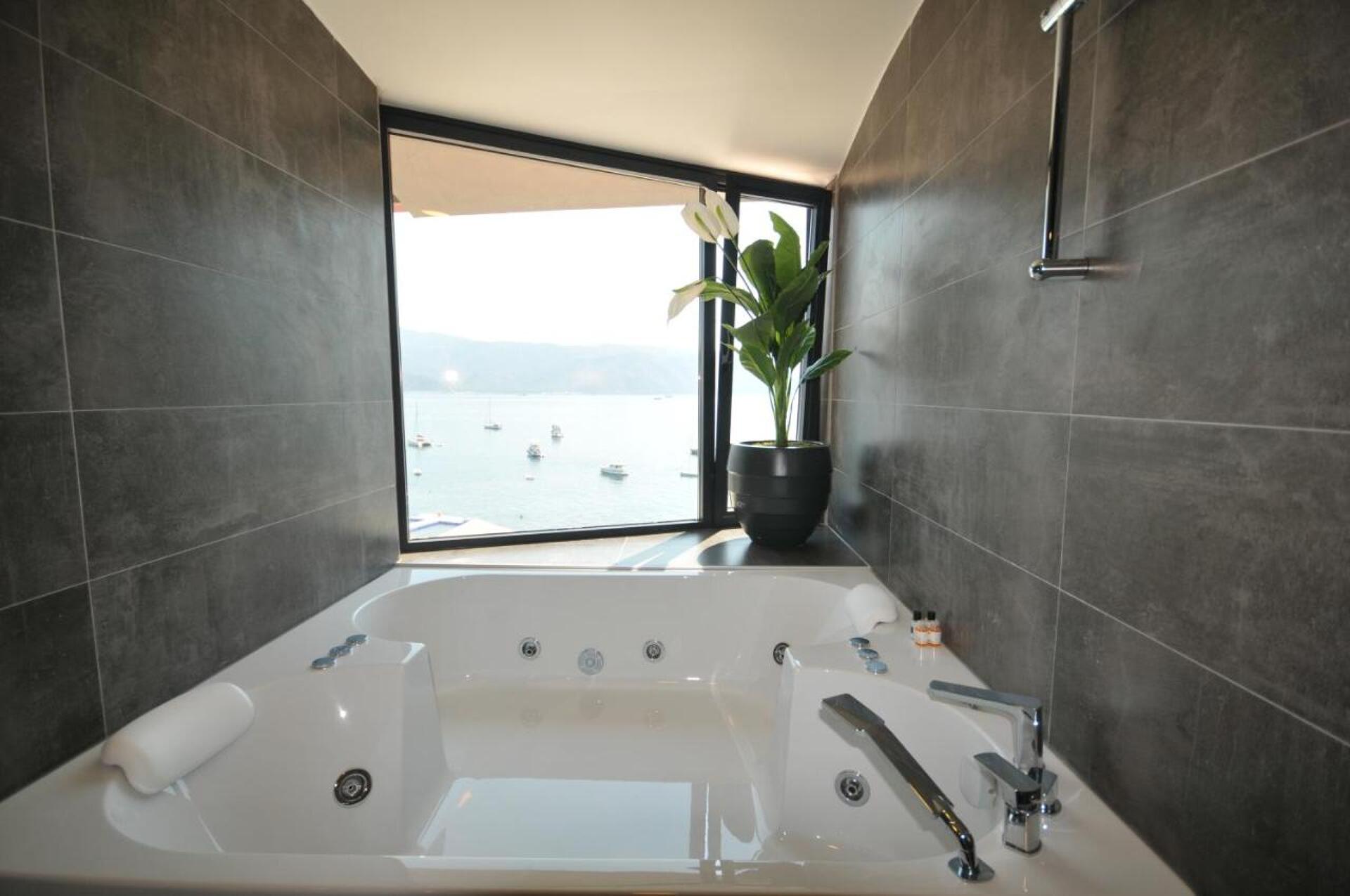 Class Unique Beach 3* 10