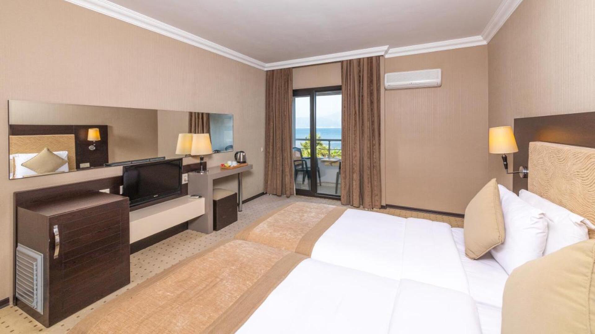 Faros Premium Beach 5* 9