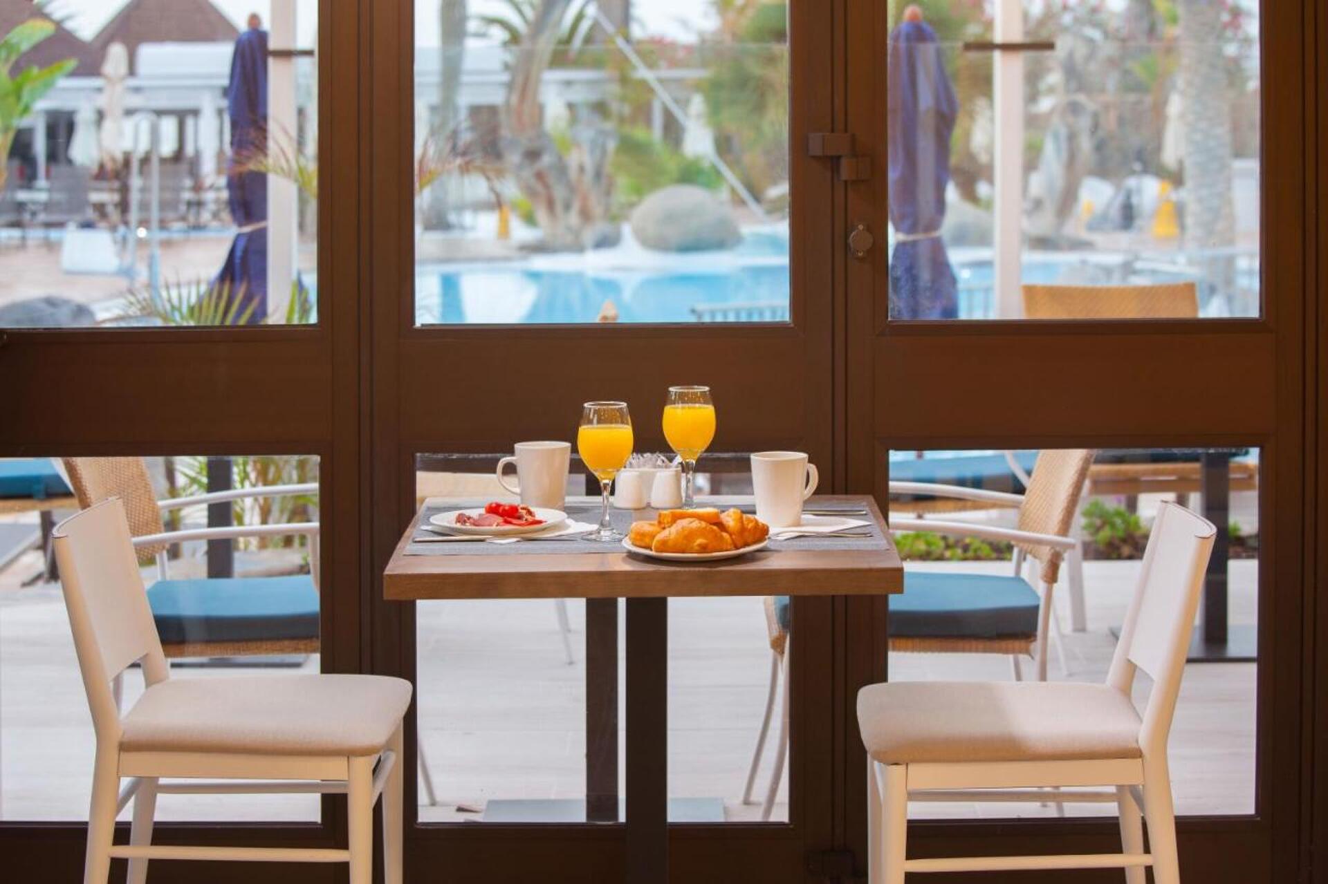 Corallium Beach by Lopesan Hotels 3* 38