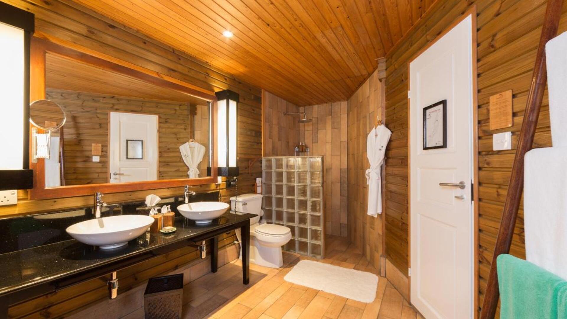 Kuredu Island Resort & Spa 21