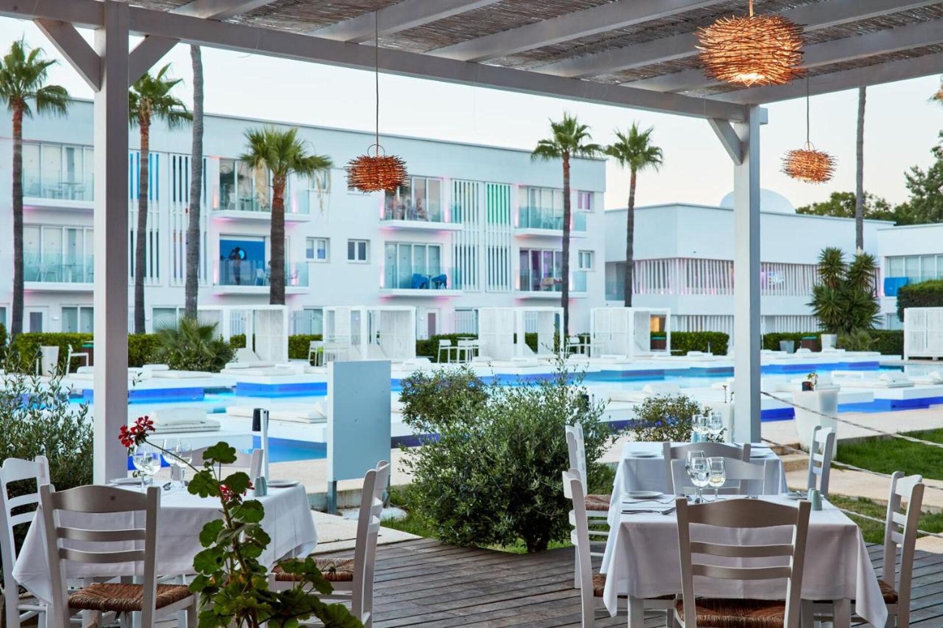 So White Club Resort 5* 23