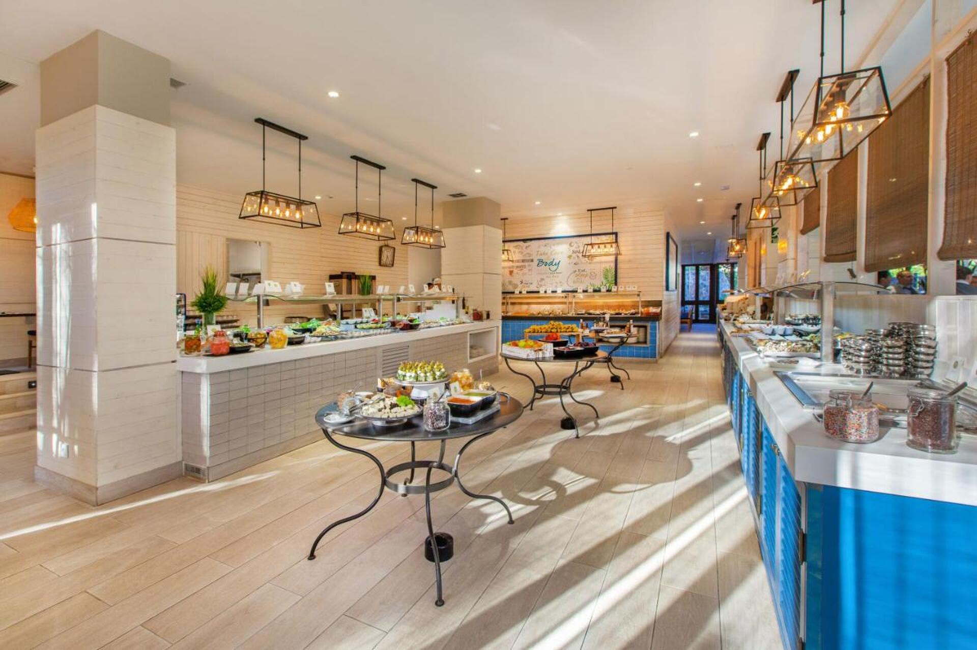 Corallium Beach by Lopesan Hotels 3* 10