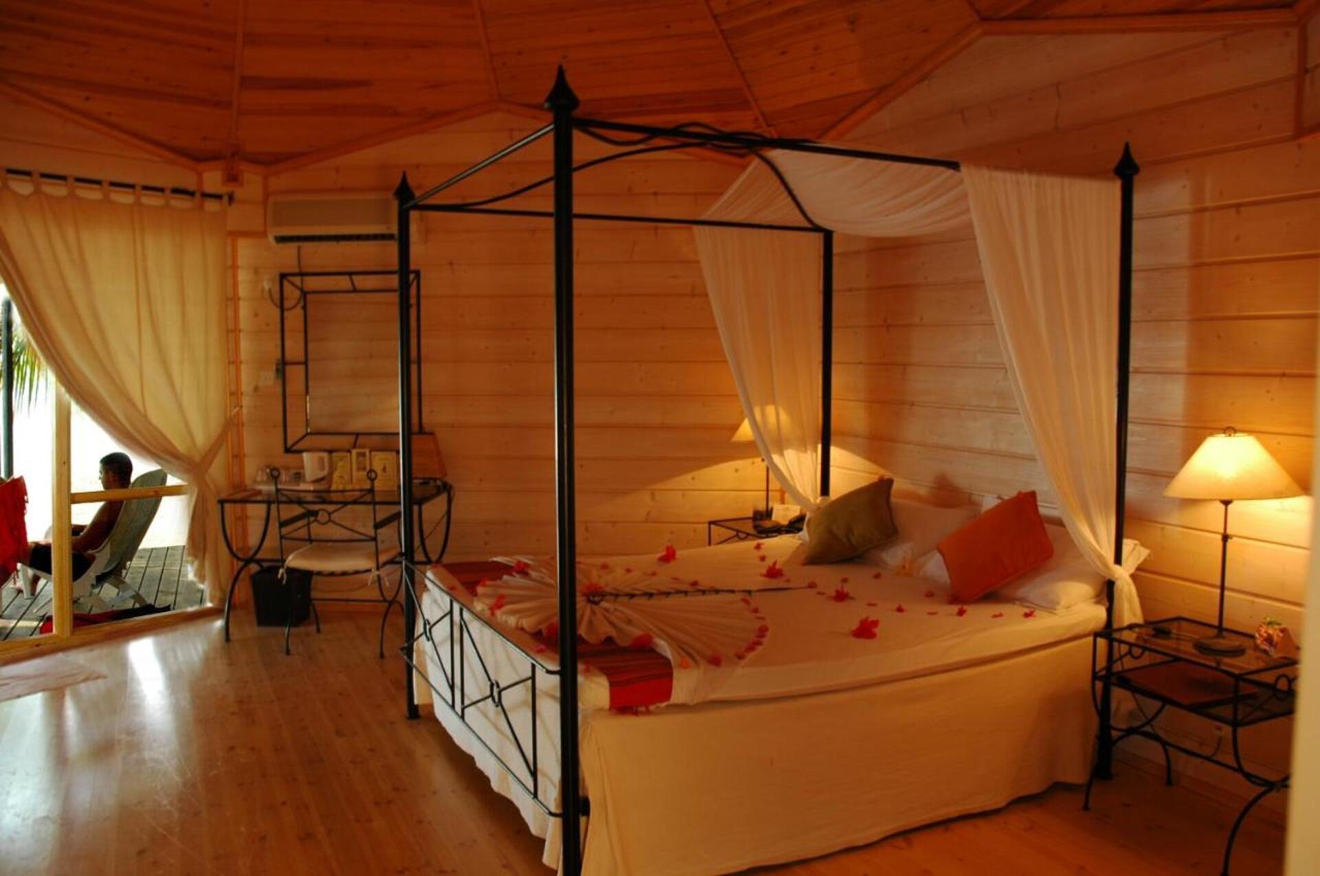 Kuredu Island Resort & Spa 46