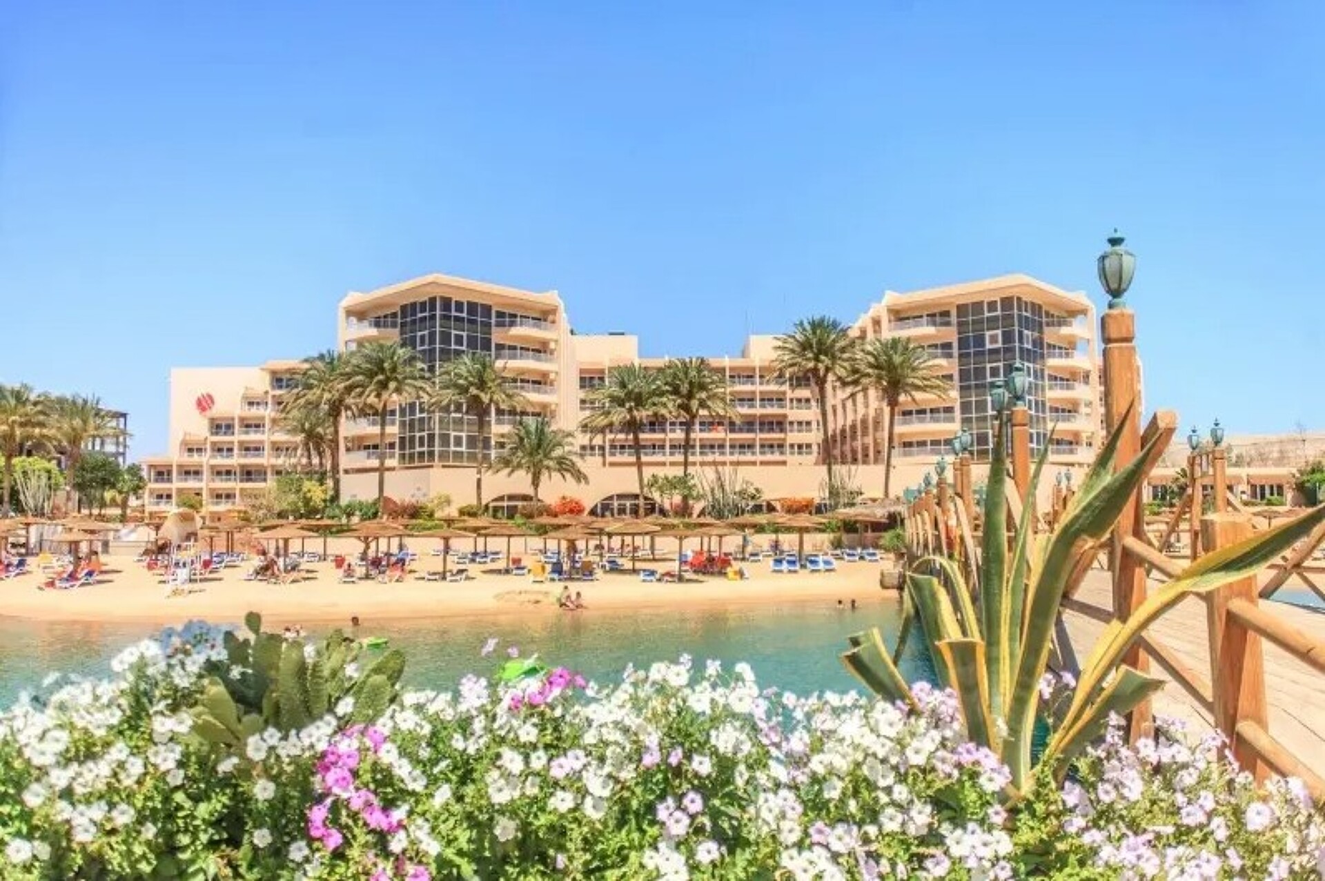 Marriott Beach Resort Hurghada  5* 1