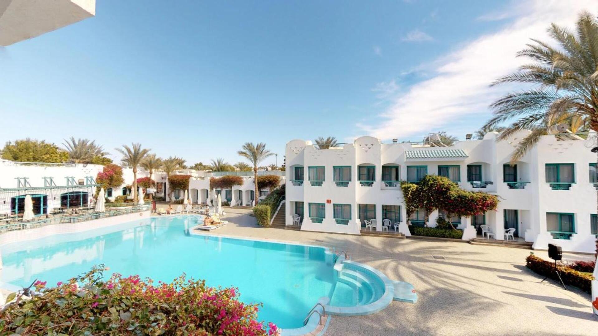 Falcon Hills 8