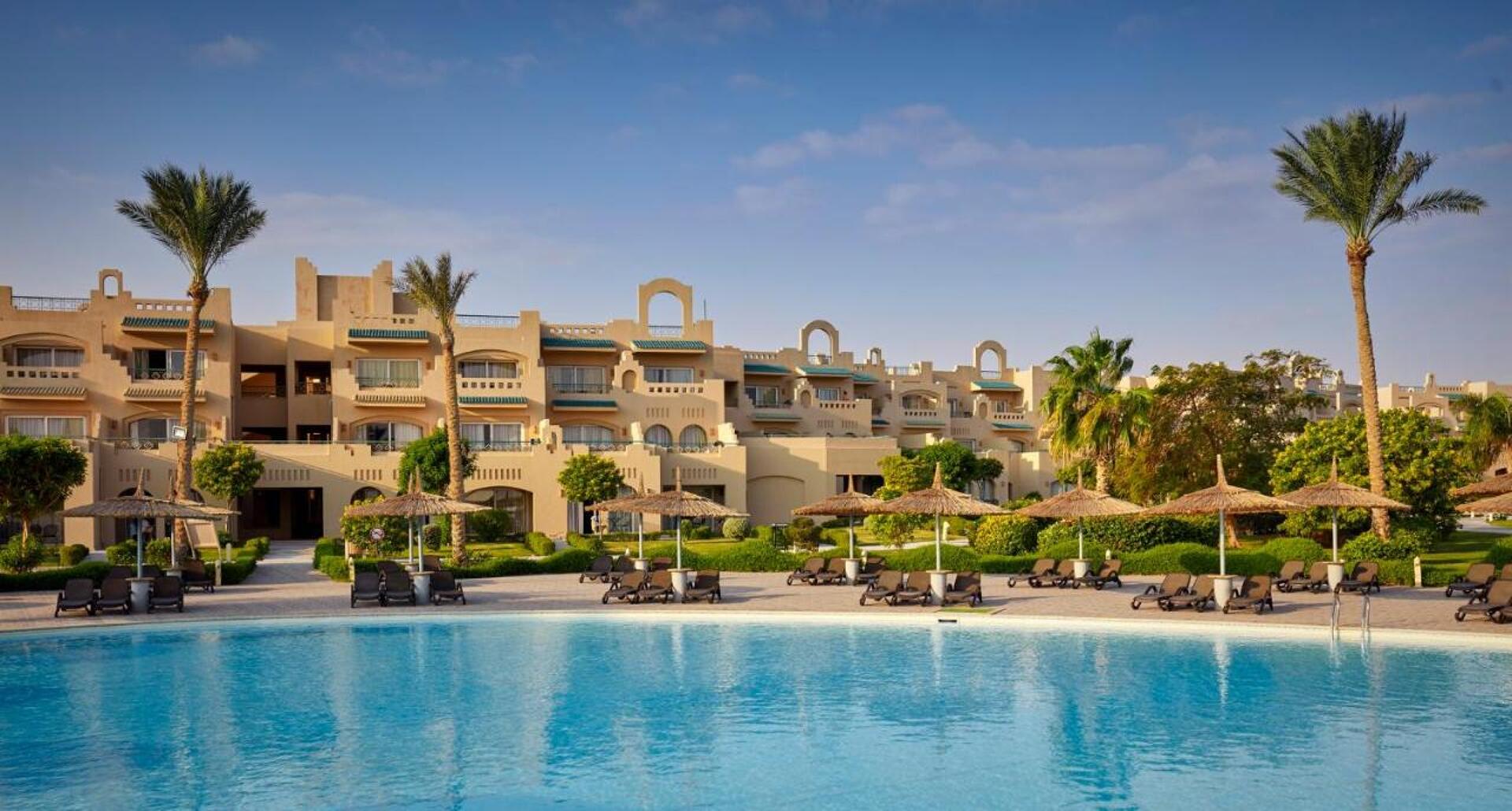 Coral Sea Waterworld 5* 36