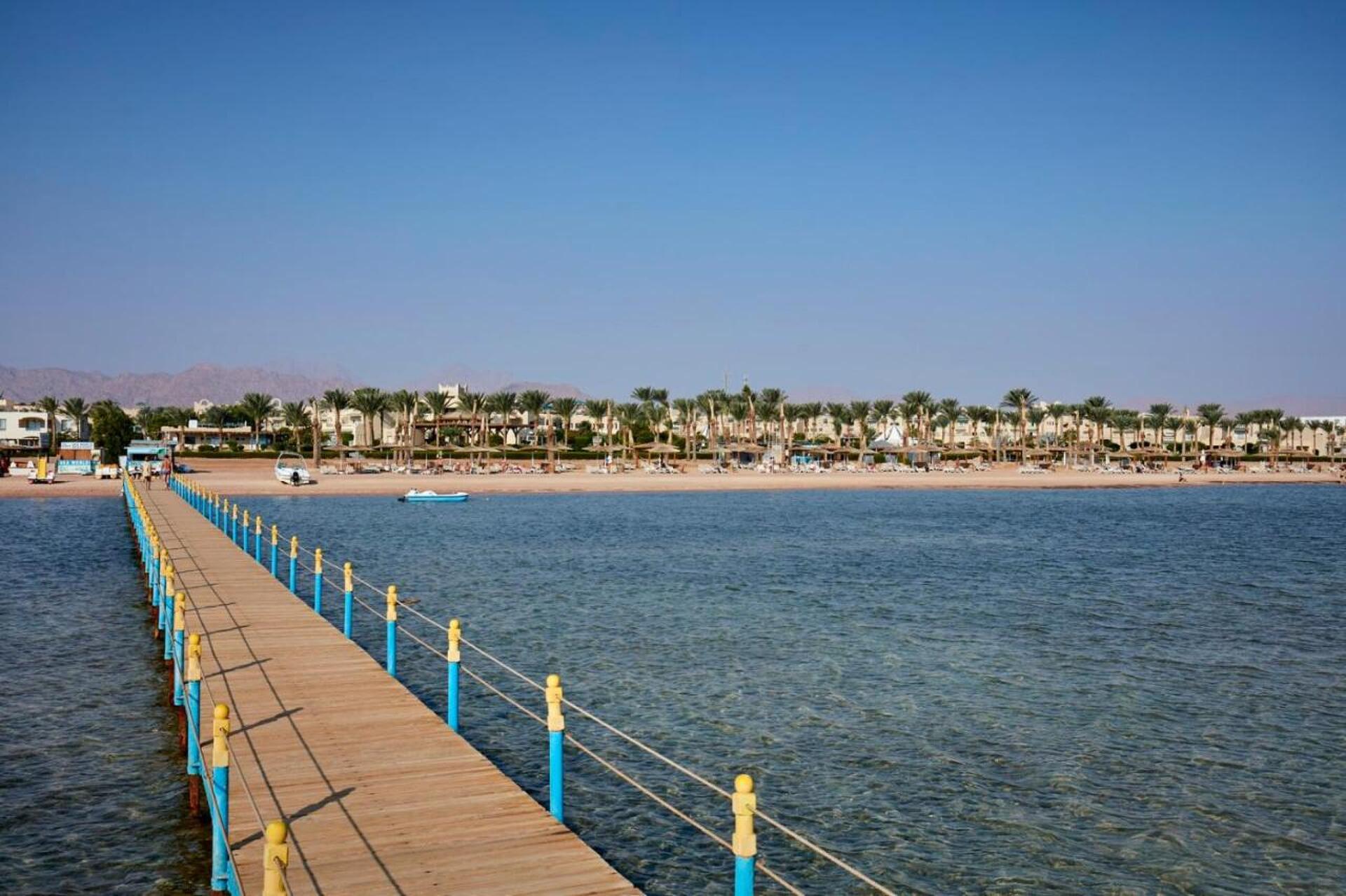 Coral Sea Waterworld 5* 7