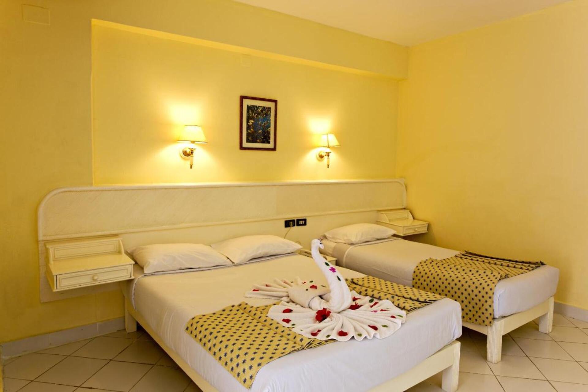 Empire Hotel 3* 9