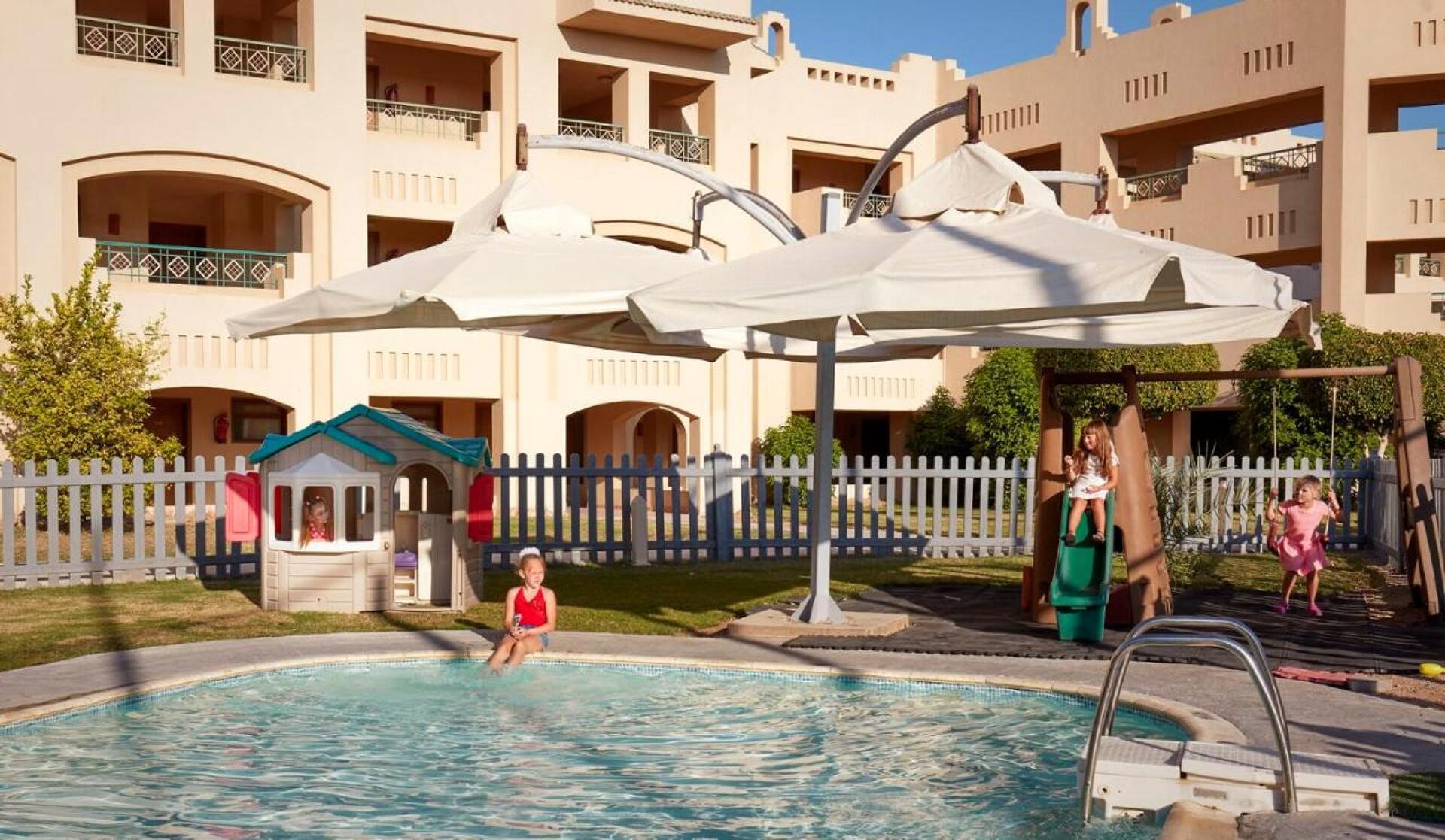 Coral Sea Waterworld 5* 8