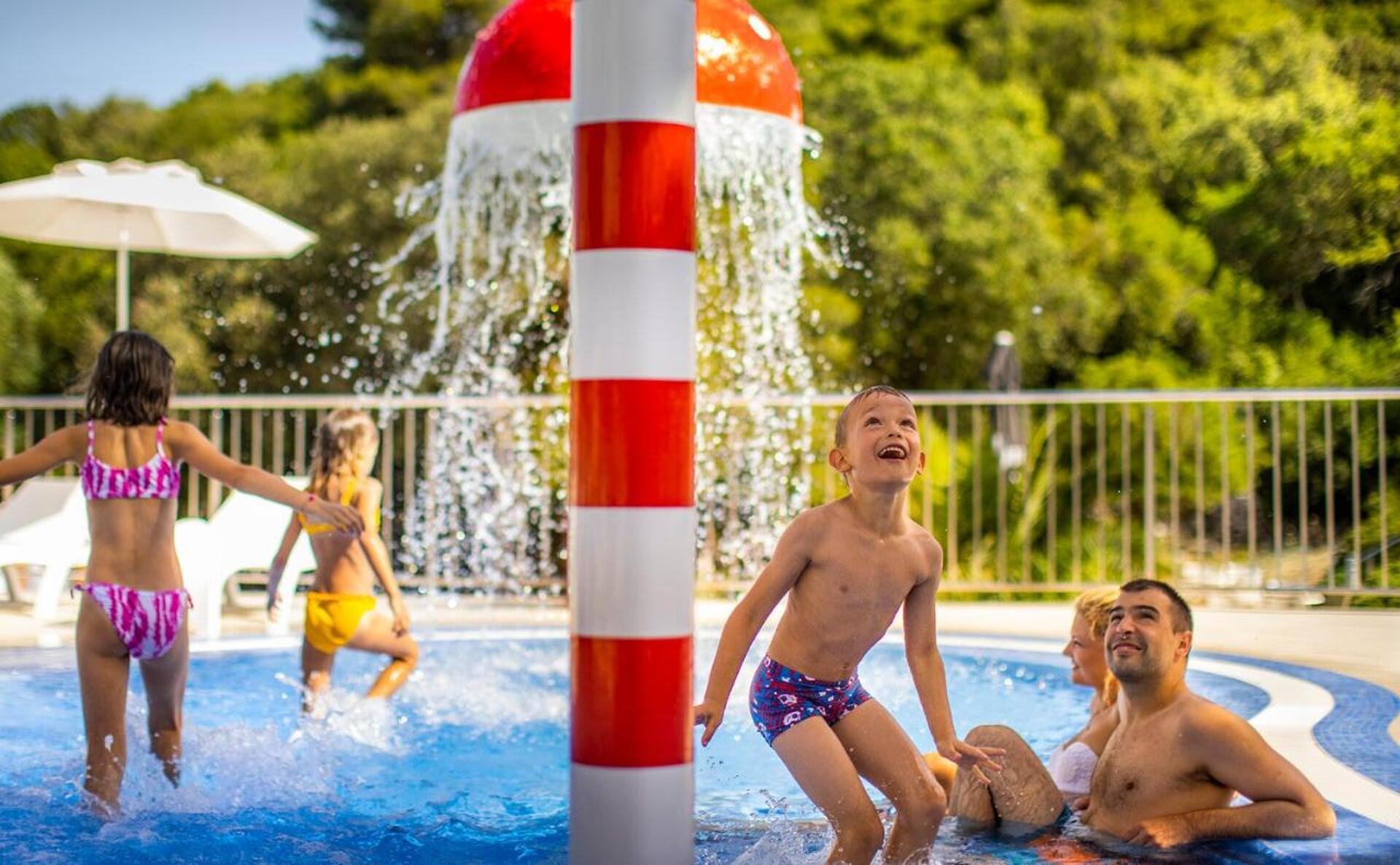 Aminess Port 9 Resort 4* 25