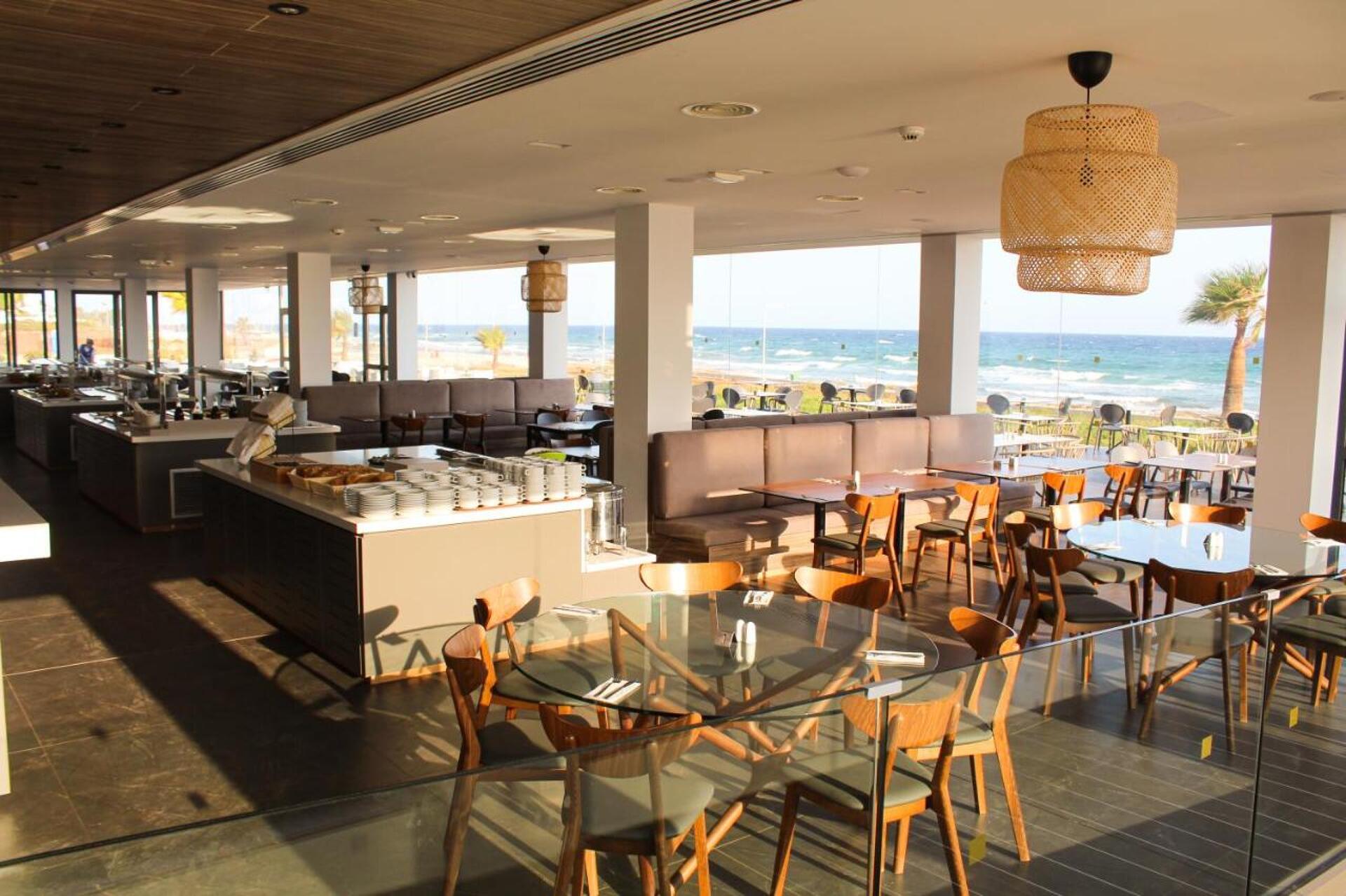 Pierre Anne Beach Hotel 28