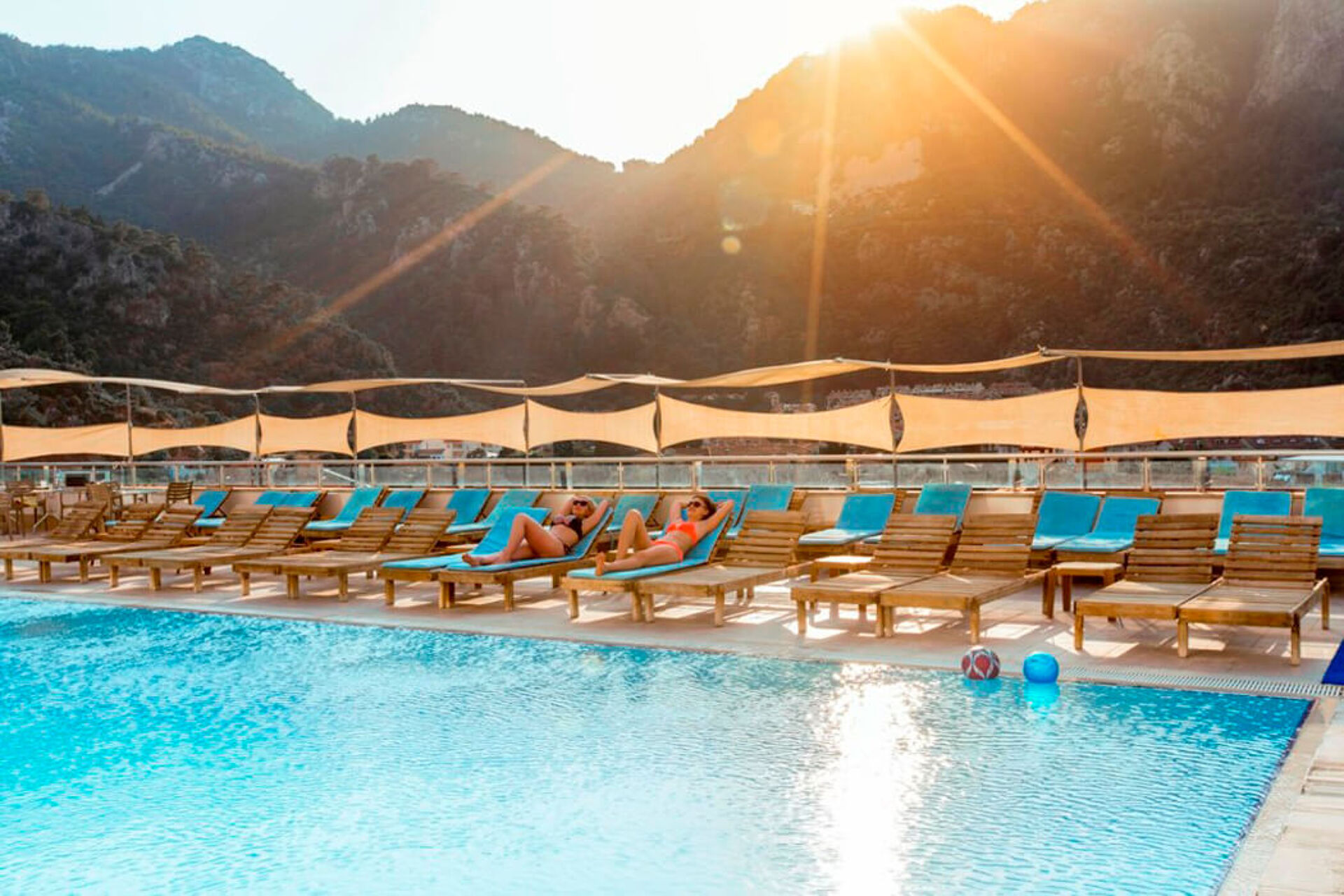 Meric Hotel 16