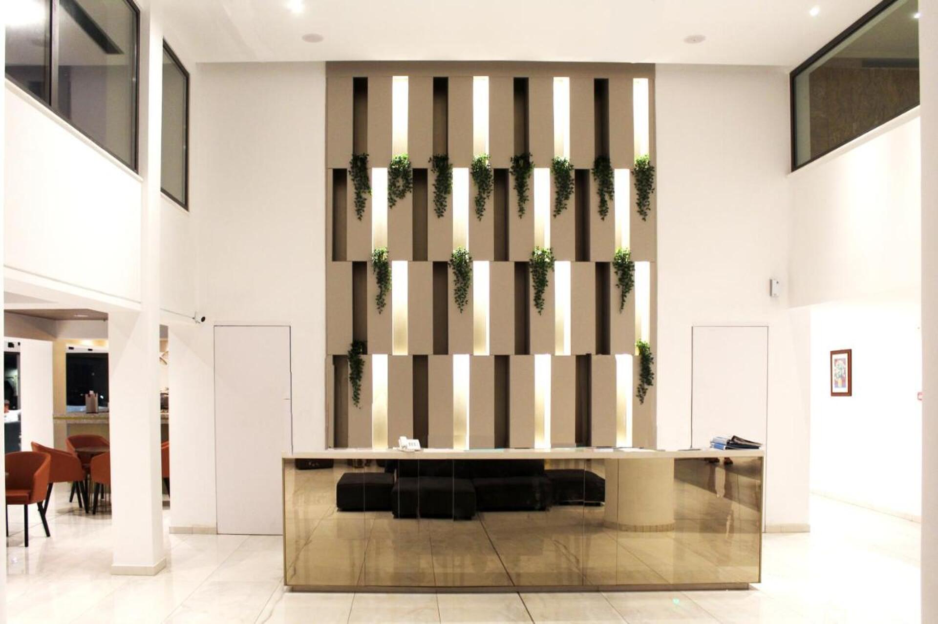 Pierre Anne Beach Hotel 29