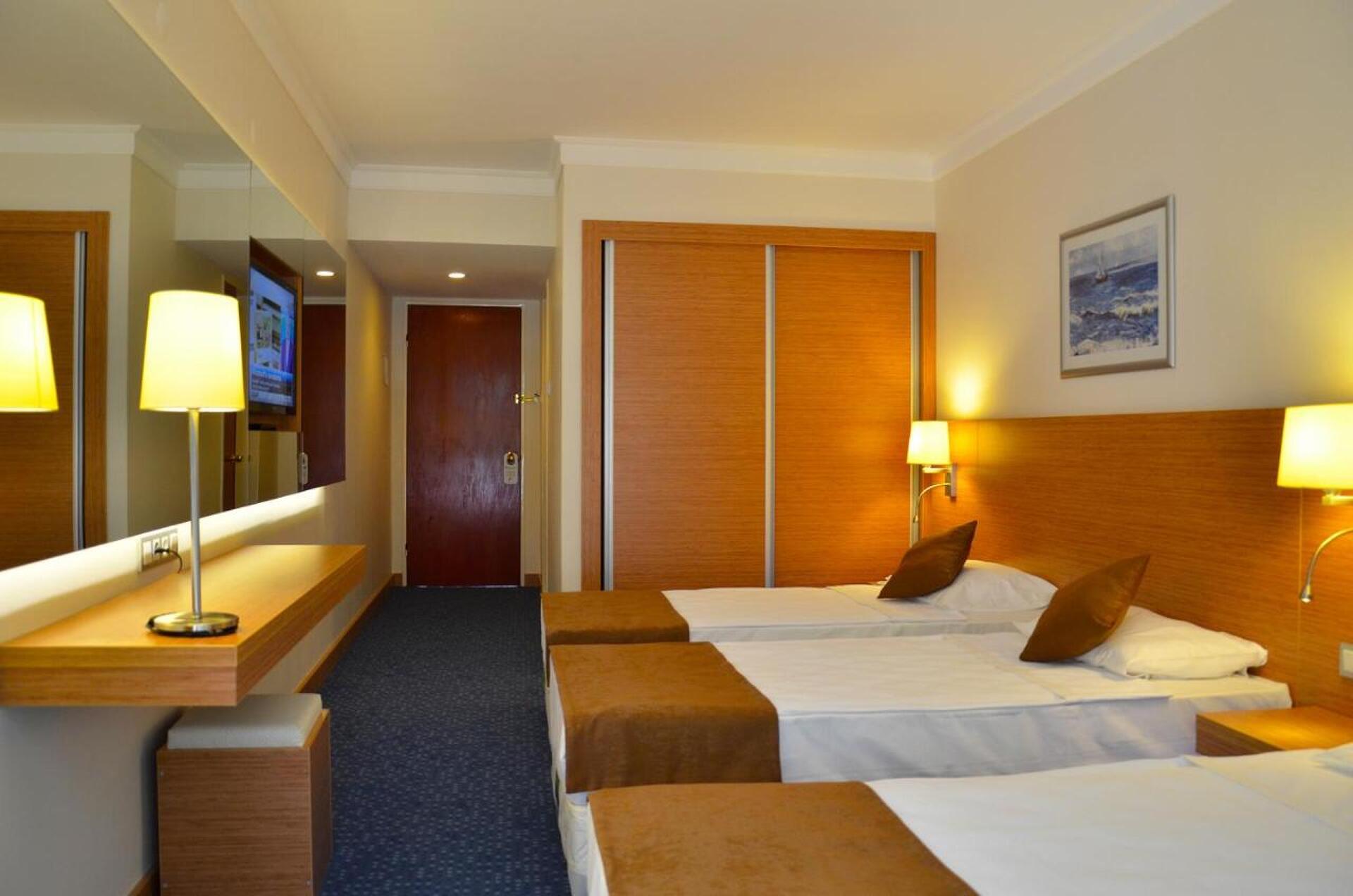Hotel Grand Efe 7