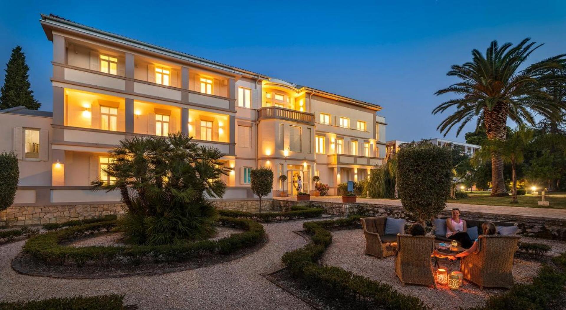 Aminess Port 9 Resort 4* 2