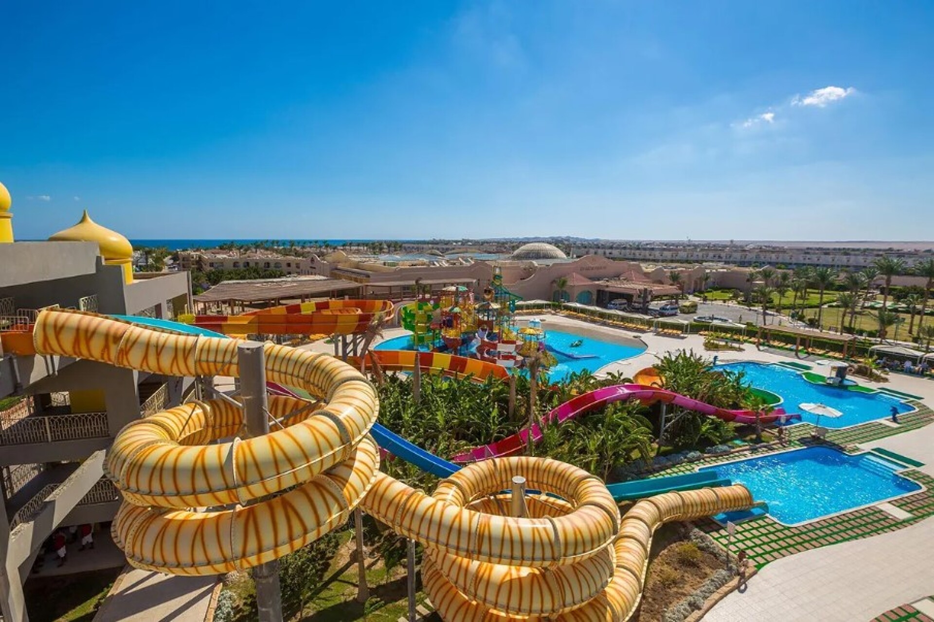 Aladdin Beach Resort 2