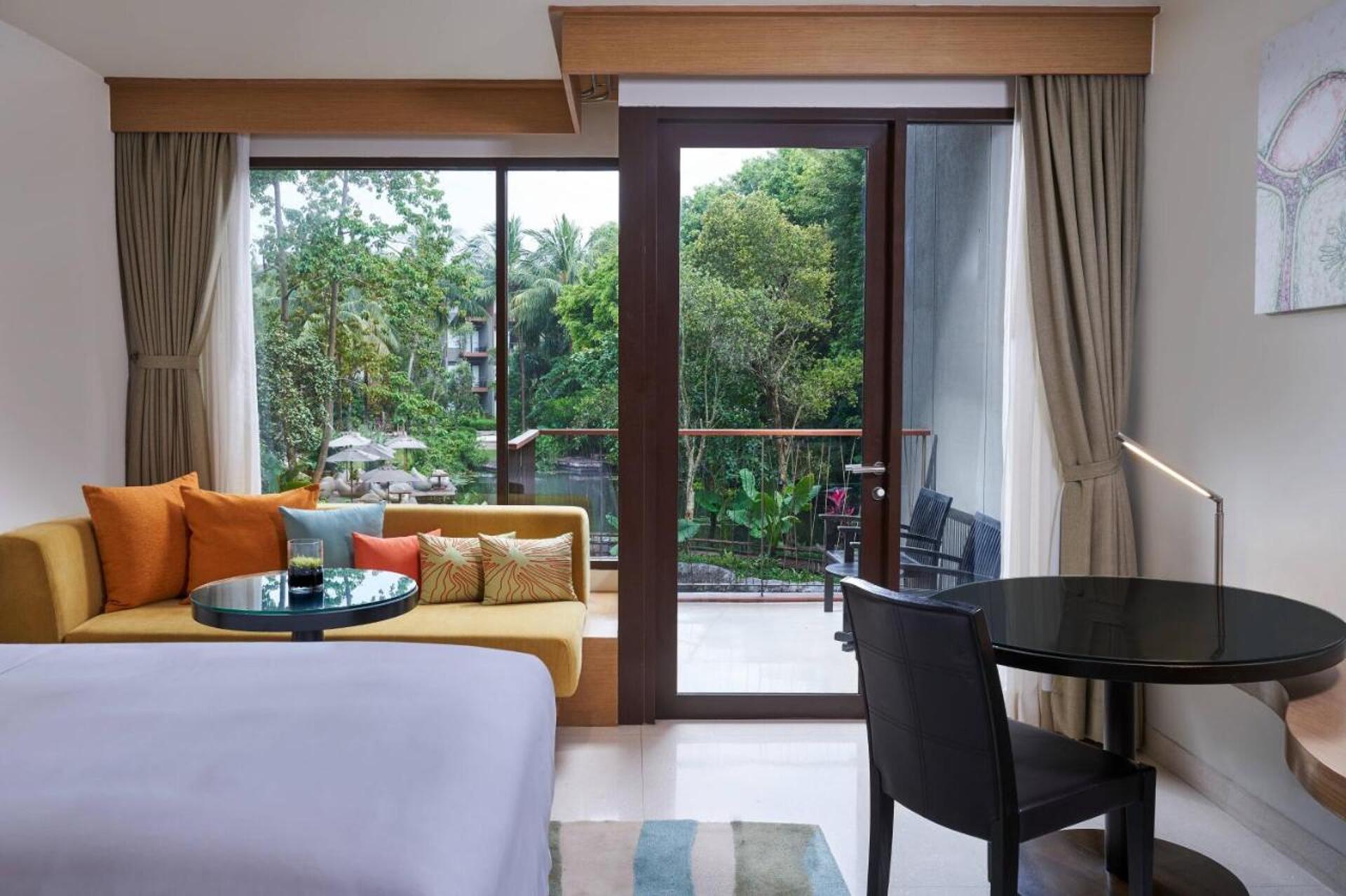 Renaissance Phuket Resort & Spa 16