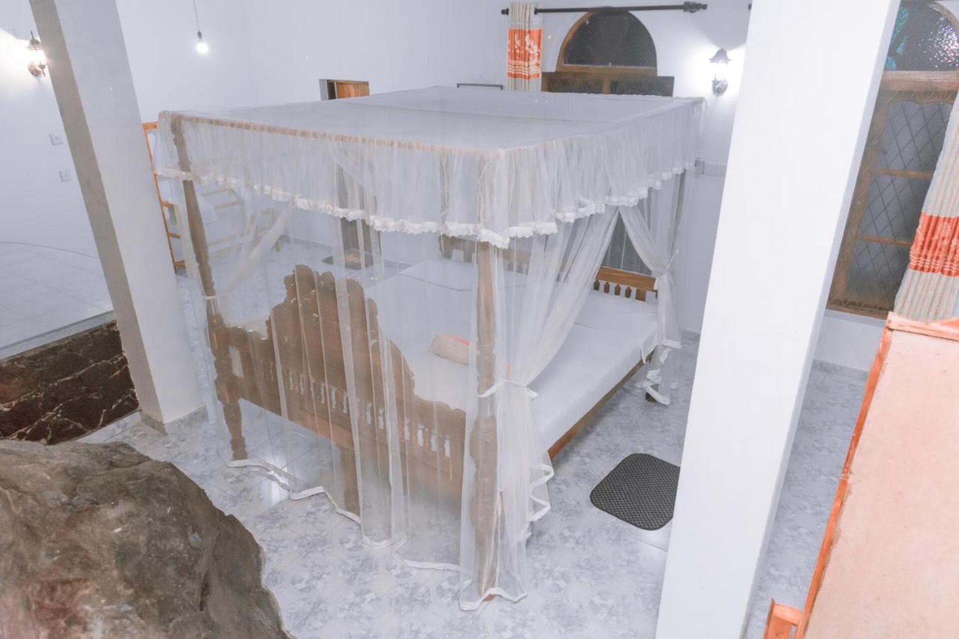 Rock House Unawatuna 3* 9