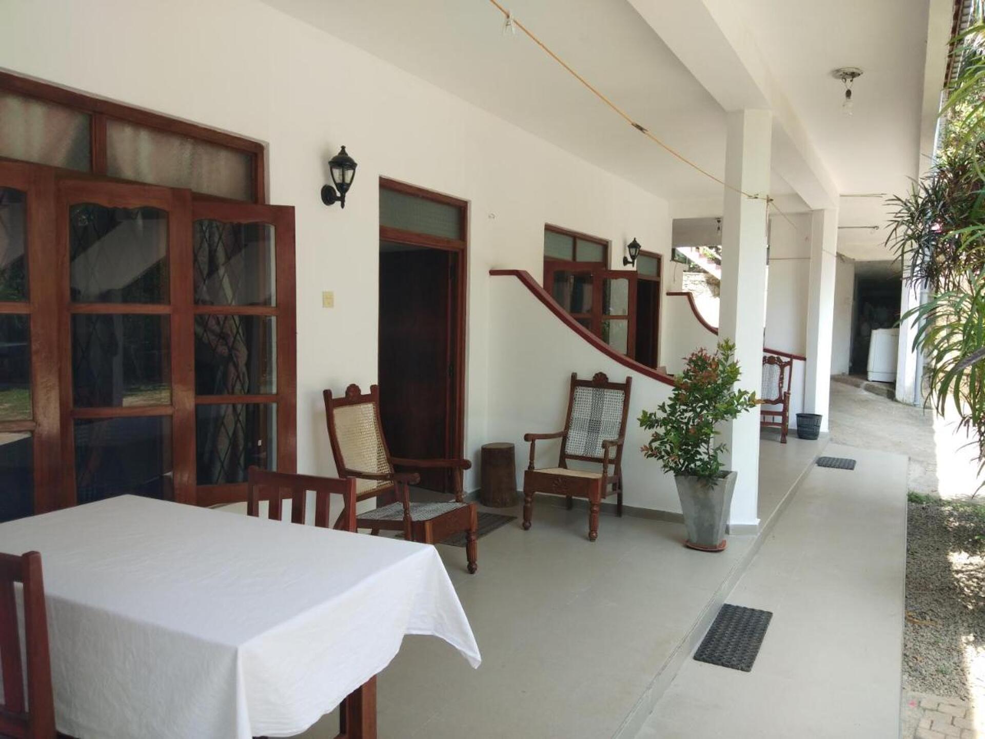 Rock House Unawatuna 3* 5