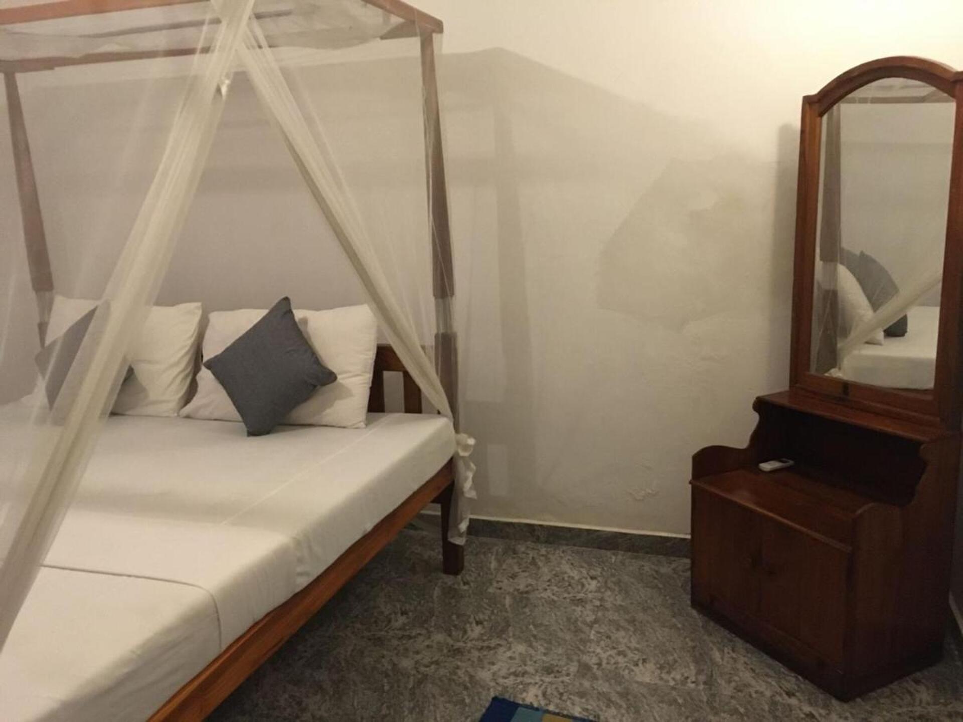 Rock House Unawatuna 3* 29