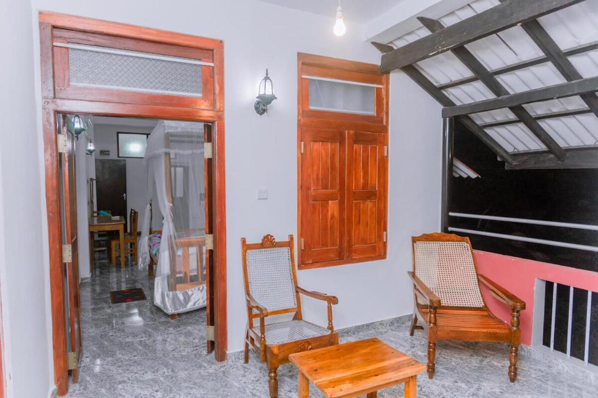Rock House Unawatuna 3* 2