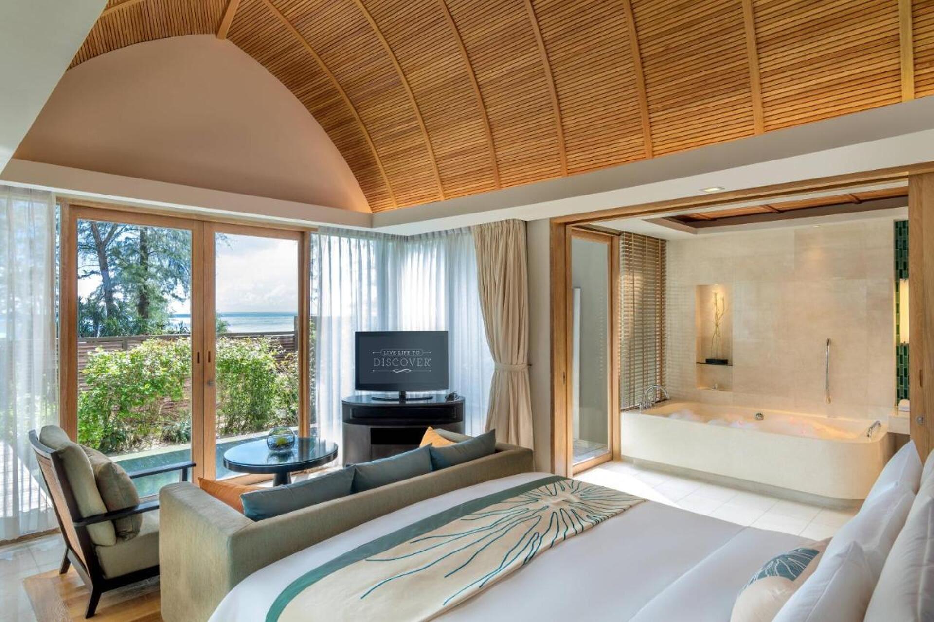 Renaissance Phuket Resort & Spa 36