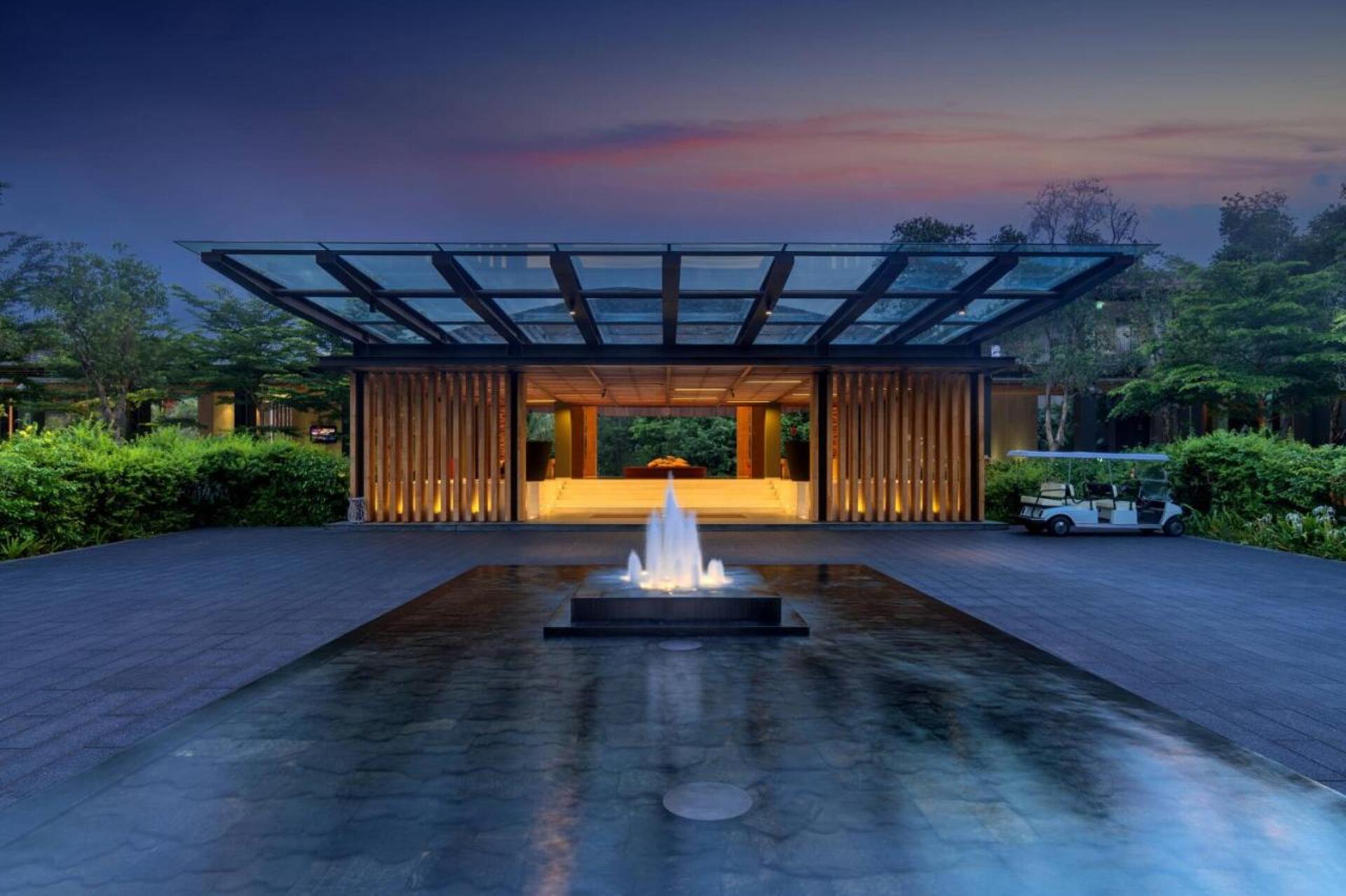 Renaissance Phuket Resort & Spa 8