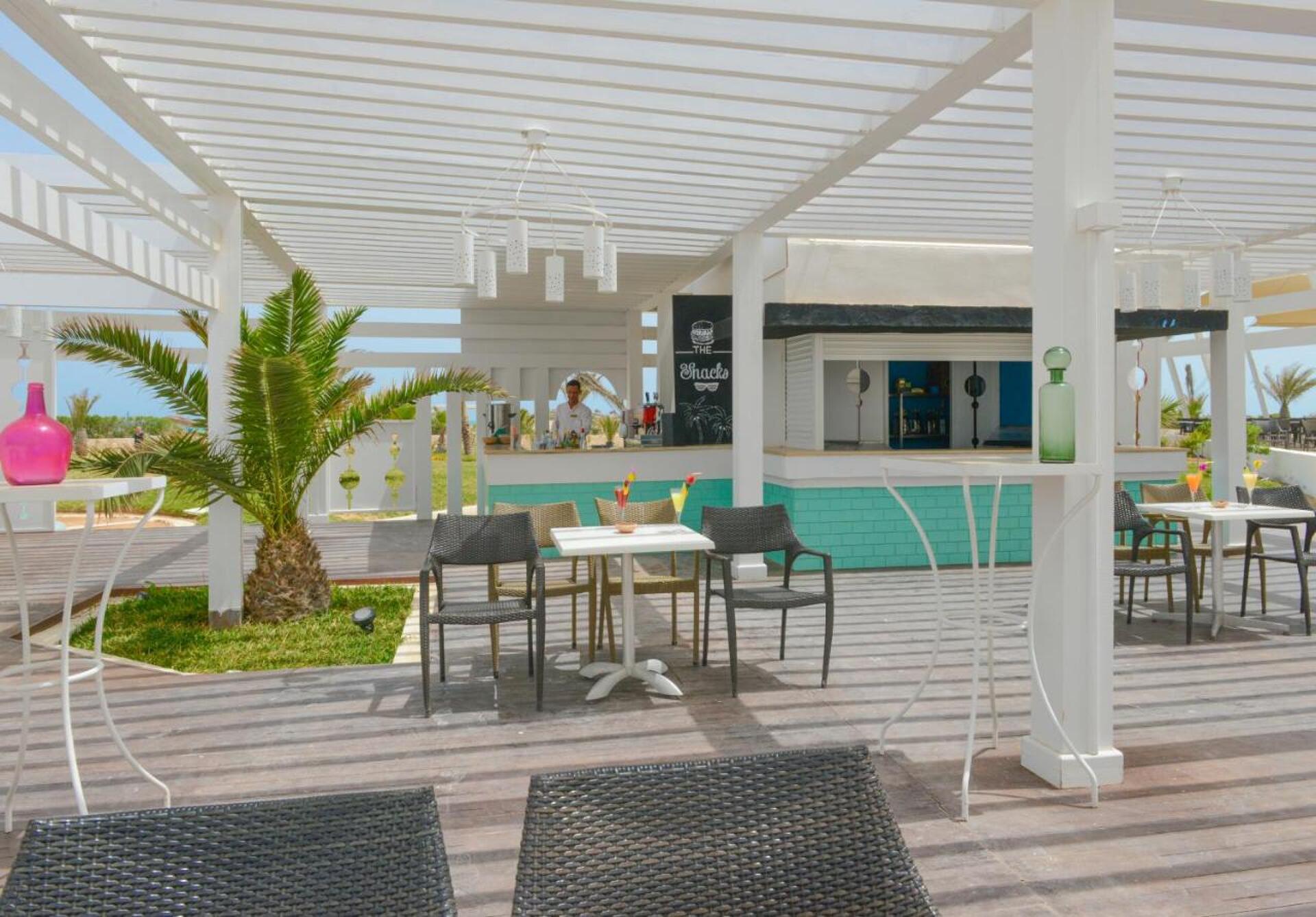 Vincci Helios Beach 4* 23