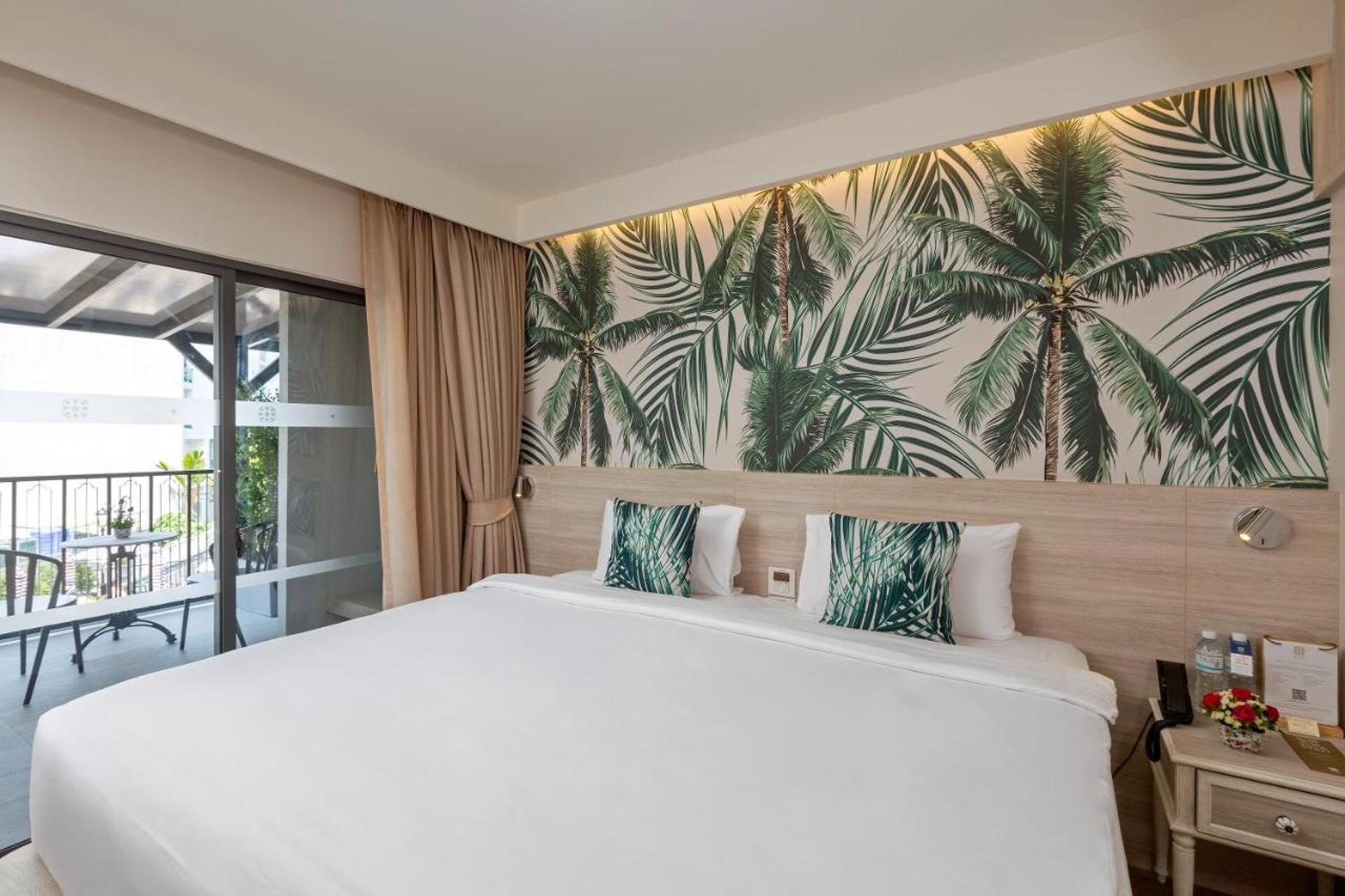 Sawaddi Patong Resort & Spa 43