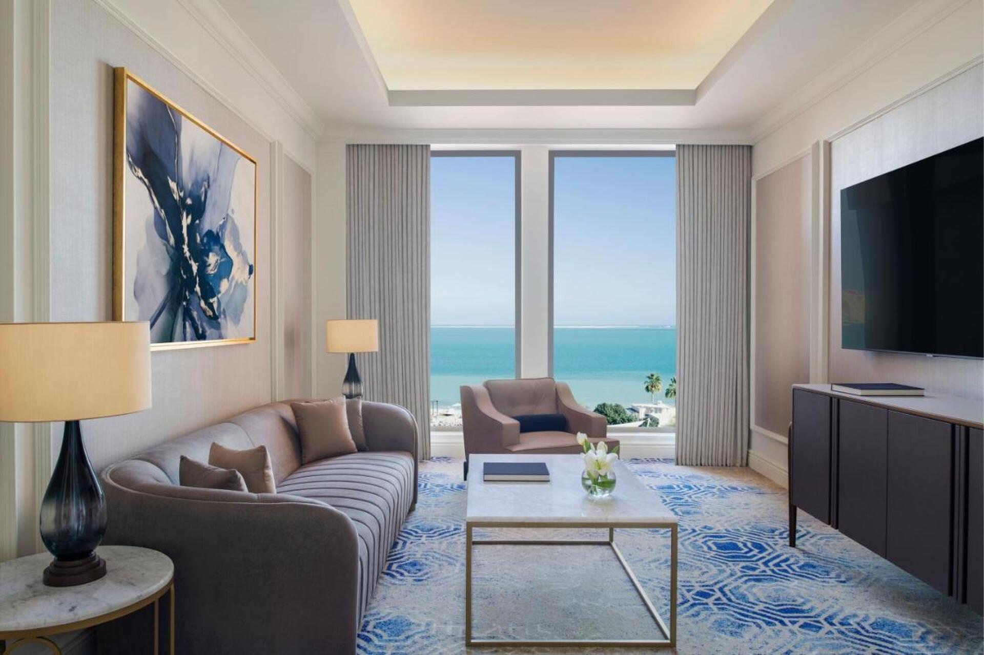 The St. Regis Doha 5* 12