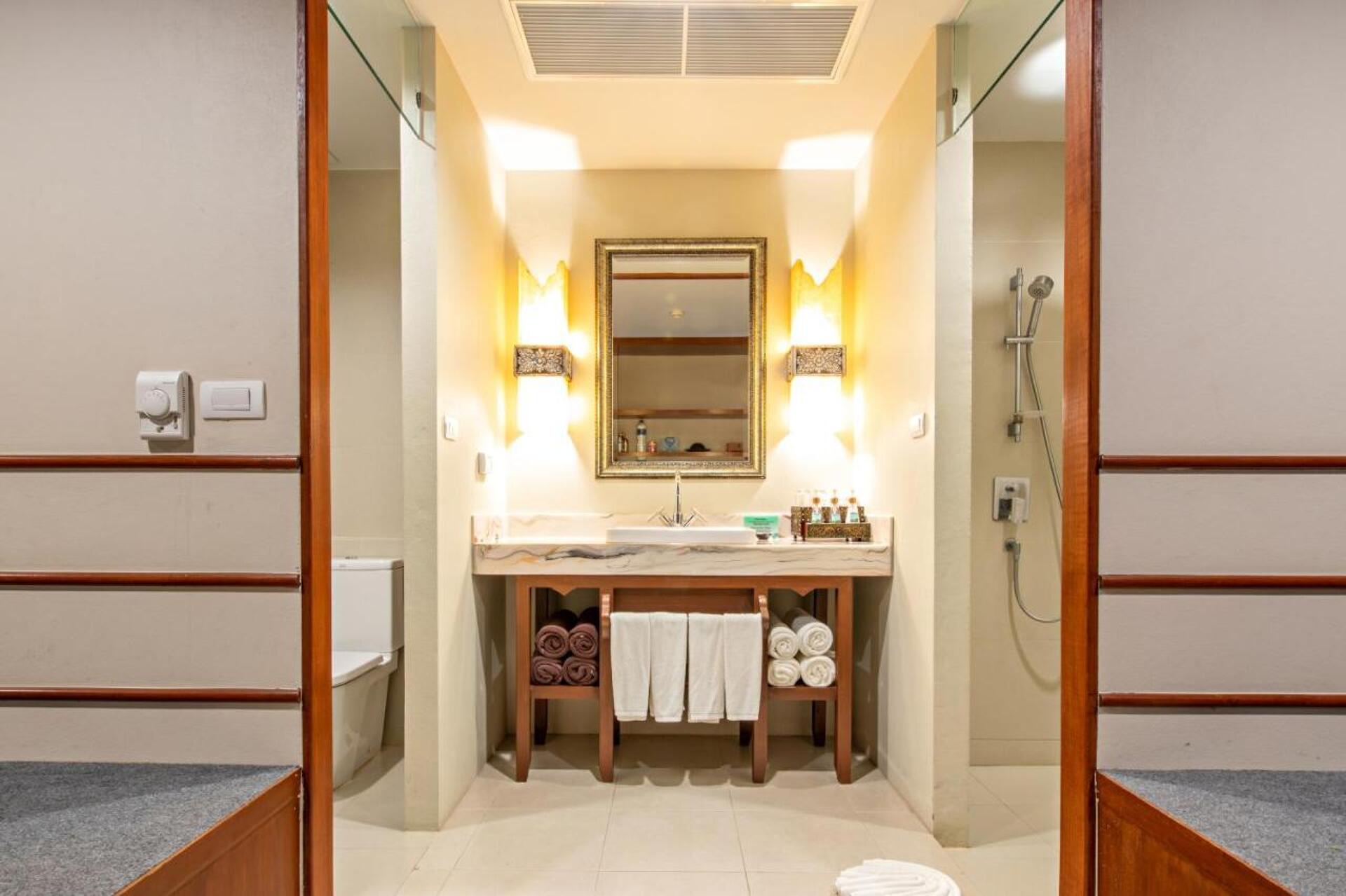 Rawai Palm Beach Resort 4* 4